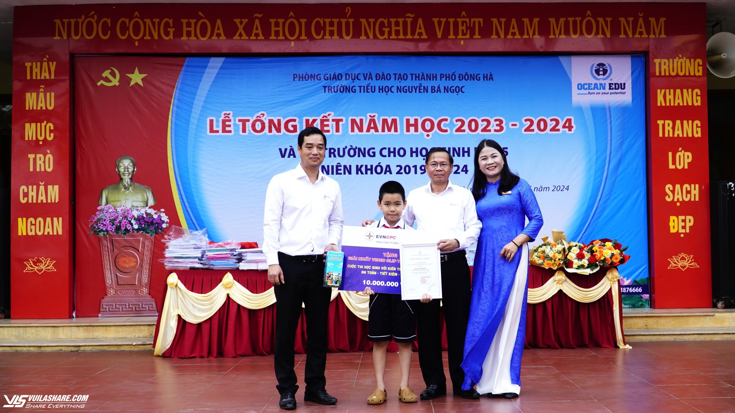 Vinh danh học sinh Quảng Trị đạt giải cao trong cuộc thi tiết kiệm điện- Ảnh 1.