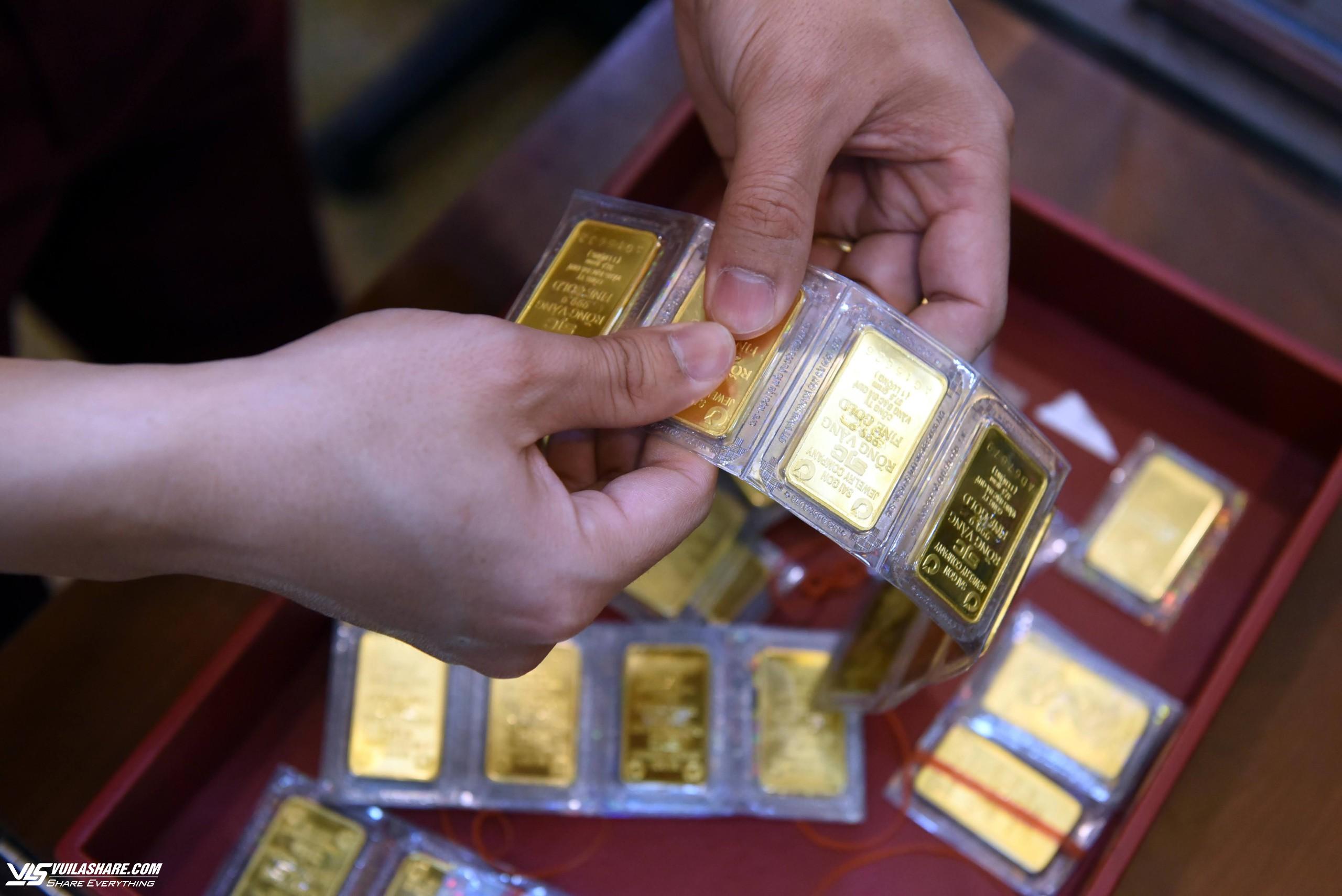 Vietcombank chỉ bán vàng, không mua vàng- Ảnh 1.