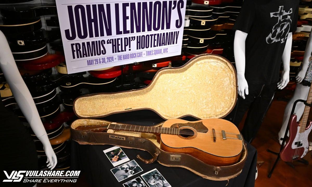 Đàn guitar của John Lennon lập kỷ lục thế giới mới - Ảnh 1.