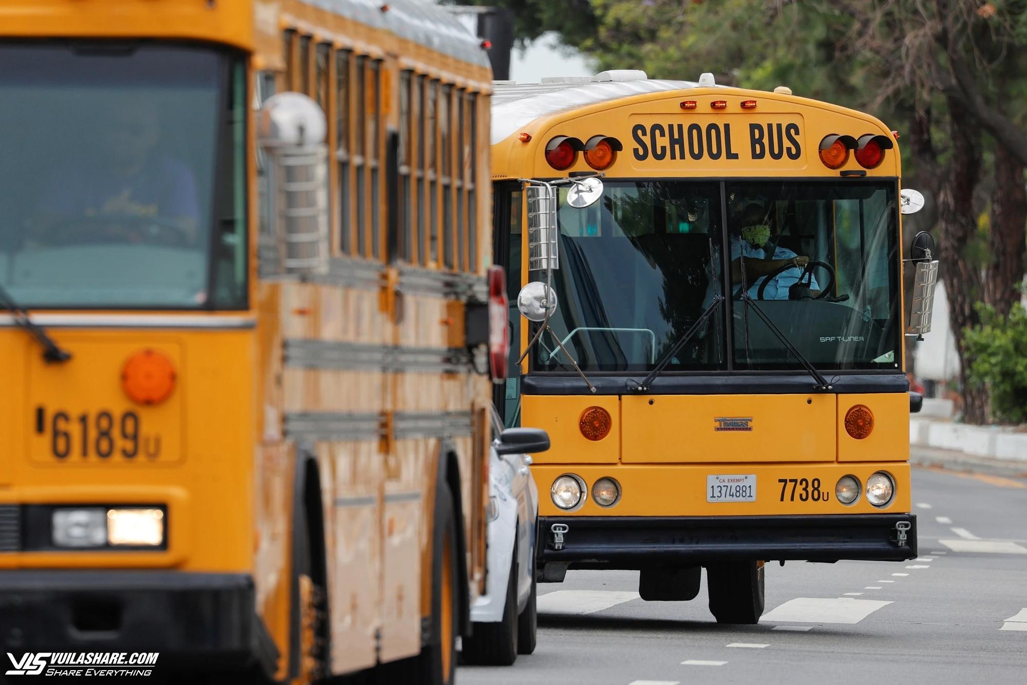 Trường học ở Mỹ xử lý trẻ bị bỏ quên trên xe buýt như thế nào?- Ảnh 1.