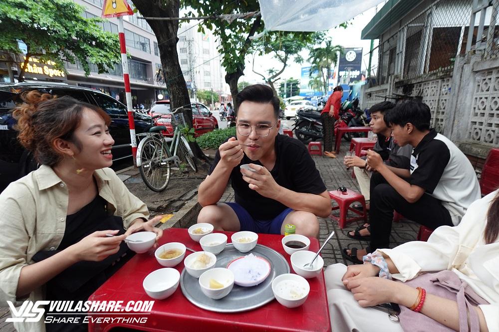 Tiệm chè 5.000 đồng suốt 30 năm ở Phú Yên khiến học sinh, cánh mày râu mê mẩn- Ảnh 5.