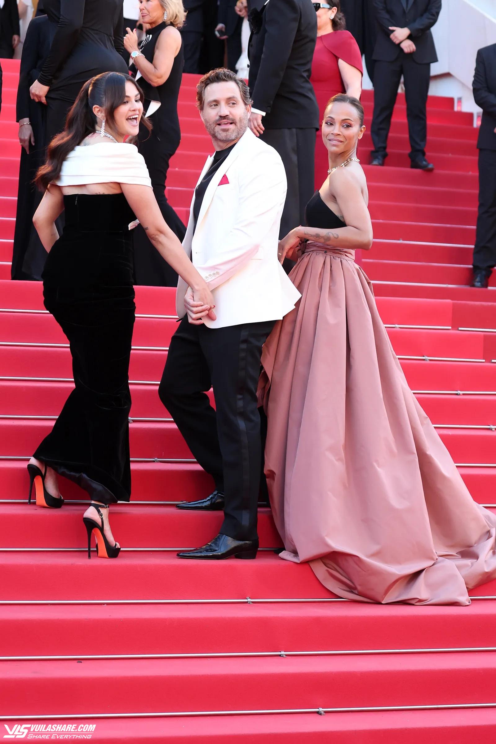 Selena Gomez sơn bộ móng tay 13 USD đến thảm đỏ Cannes- Ảnh 4.