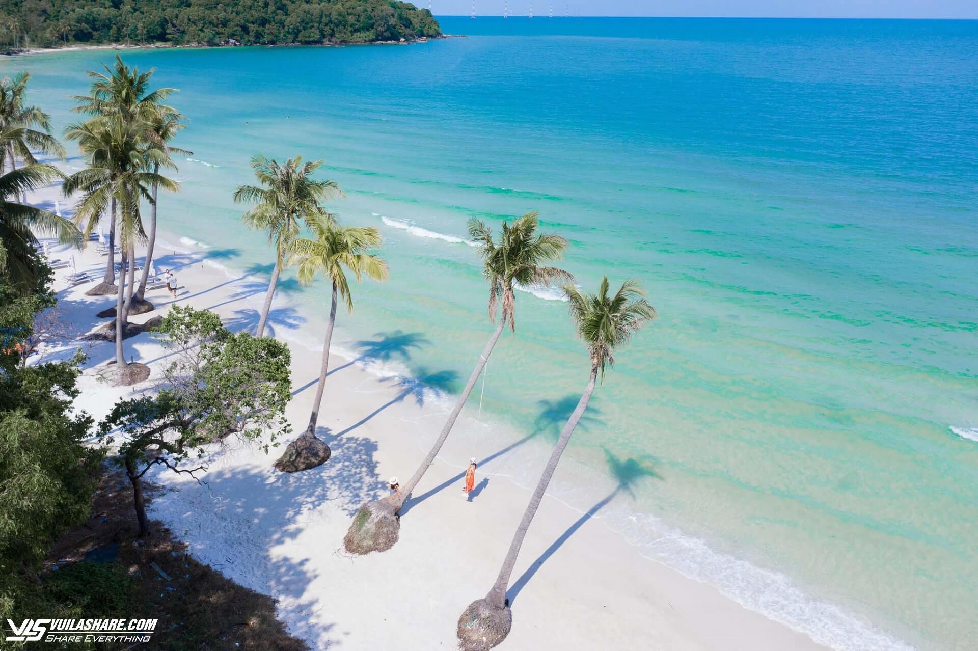 Những bãi biển xanh như ngọc tại Việt Nam khiến du khách mê mẩn- Ảnh 3.