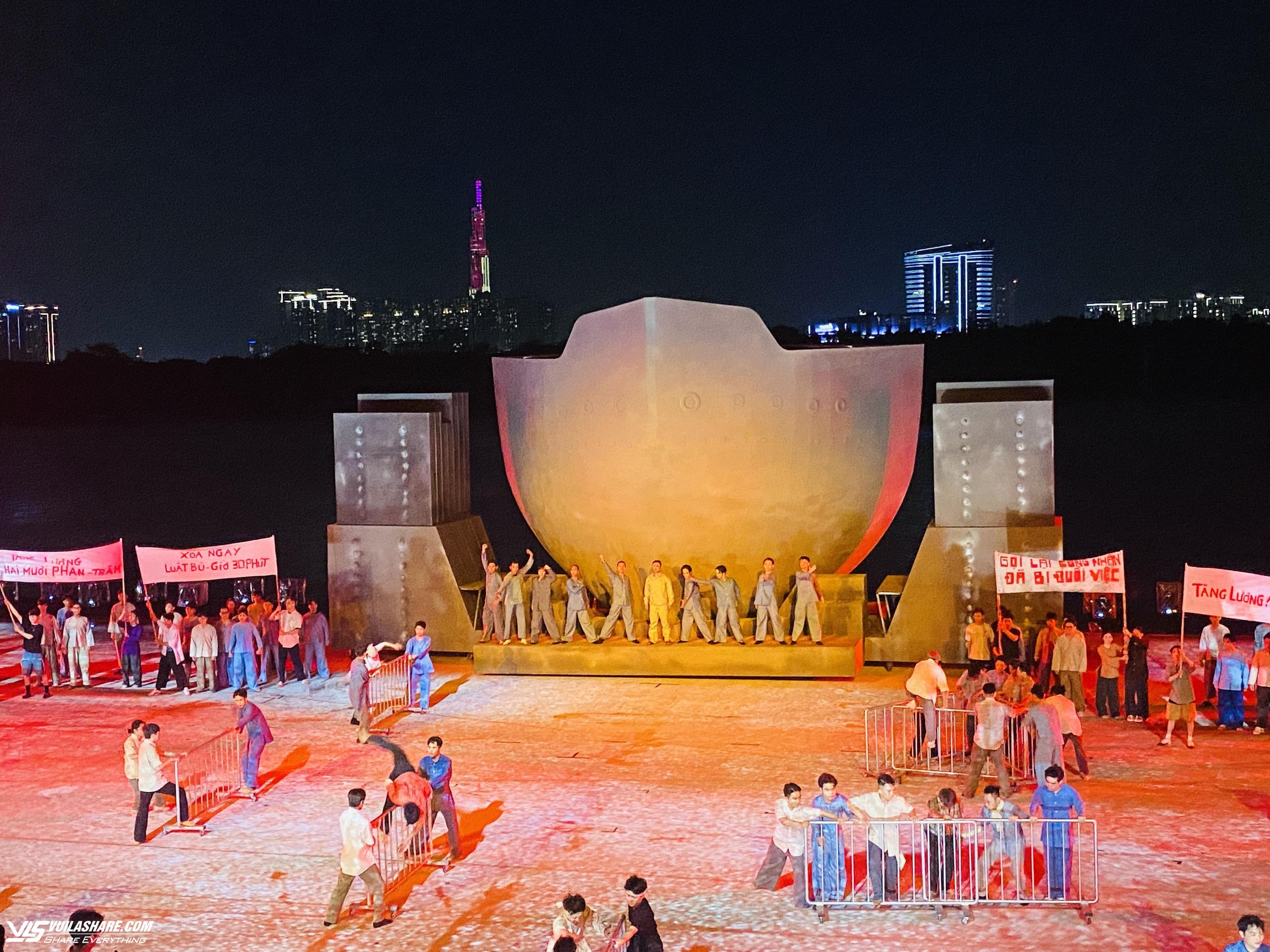 Hậu trường buổi tổng duyệt hoành tráng vở đại nhạc kịch trên sông Sài Gòn- Ảnh 5.