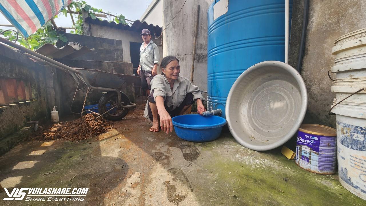 Thái Bình: Dân kêu cứu vì gần 10 năm 'khát' nước sạch- Ảnh 1.