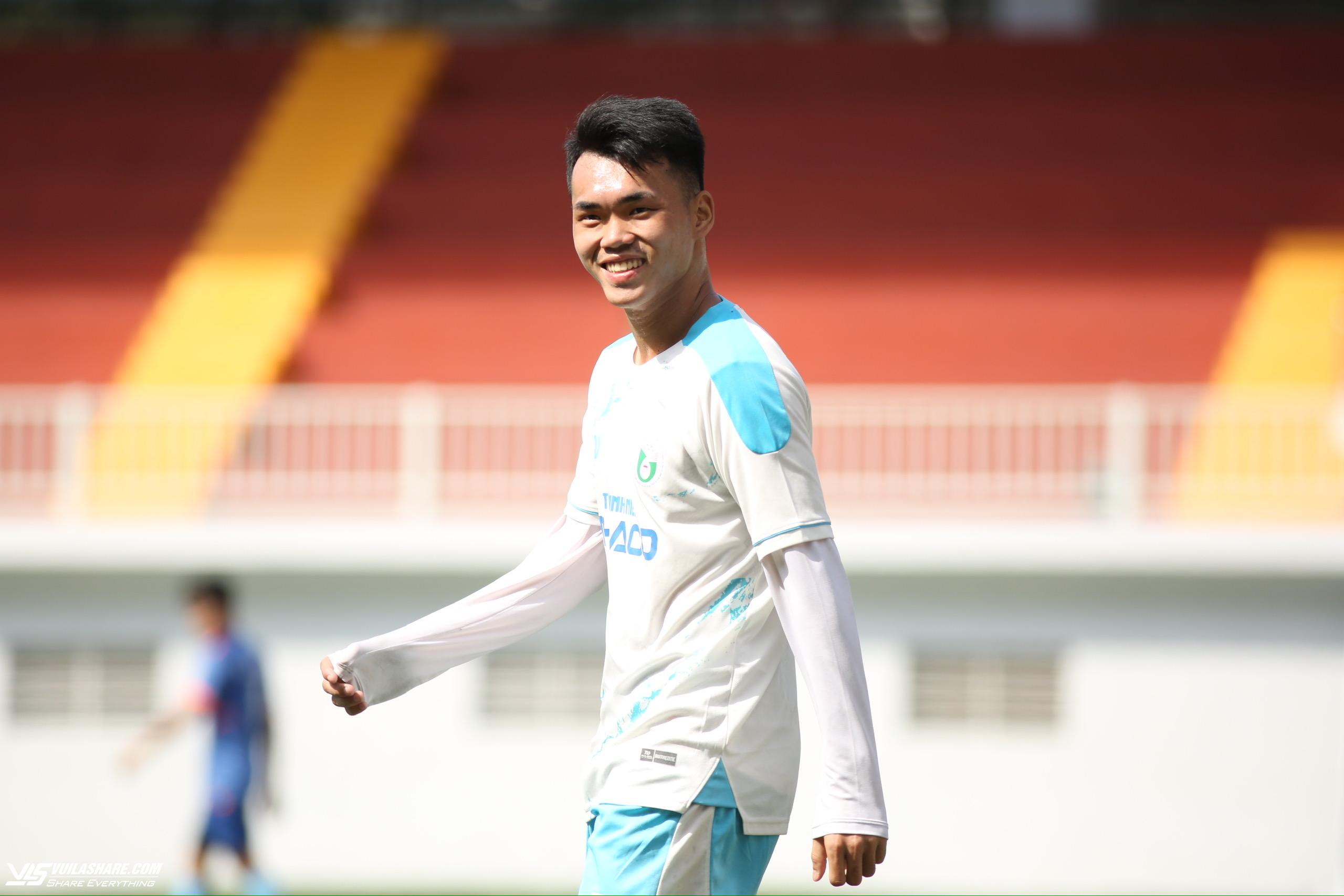 Cầu thủ lập hat-trick giải thưởng Thanh Niên sinh viên quyết ghi bàn ở giải châu Á- Ảnh 3.