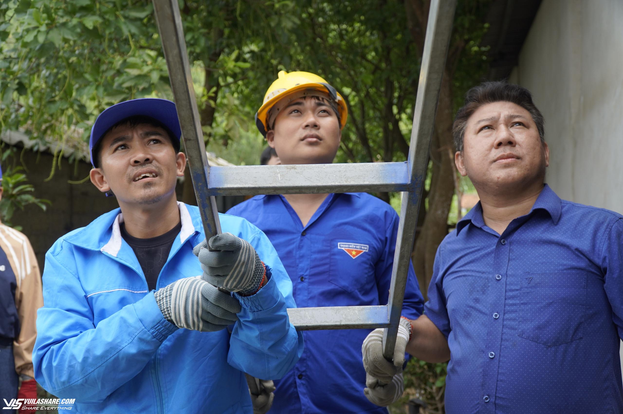 Người trẻ Quảng Bình hỗ trợ giải phóng mặt bằng dự án đường dây 500 kV- Ảnh 15.
