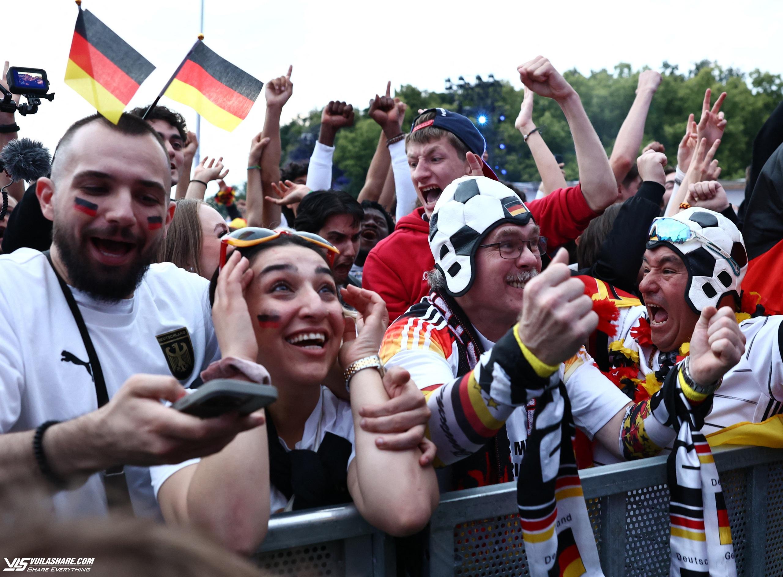 EURO 2024 khai màn đẳng cấp và đầy màu sắc, nước Đức cống hiến bữa tiệc hoàn hảo- Ảnh 33.
