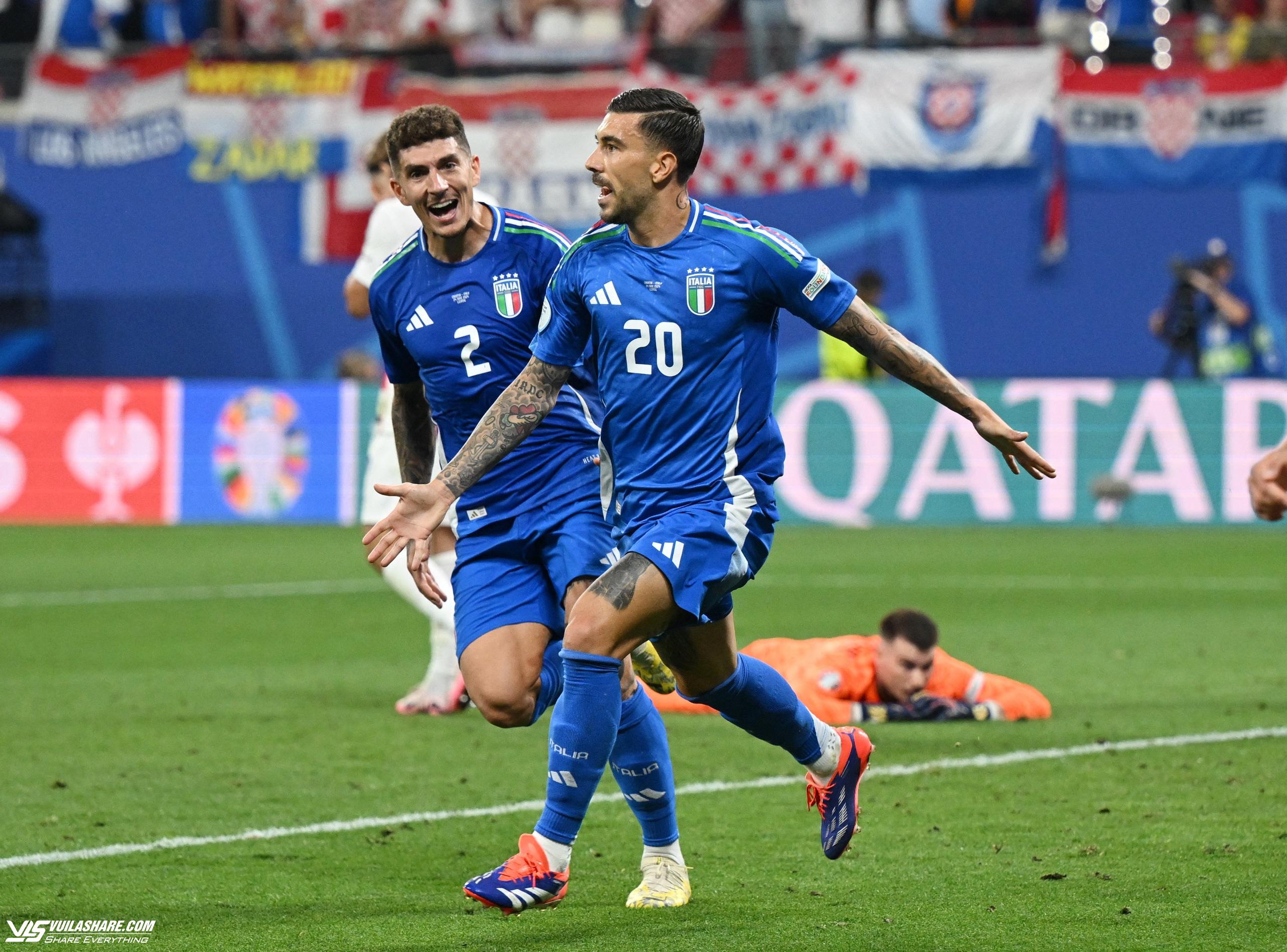 Mattia Zaccagni ghi bàn thắng quý như vàng giúp đội tuyển Ý đi tiếp