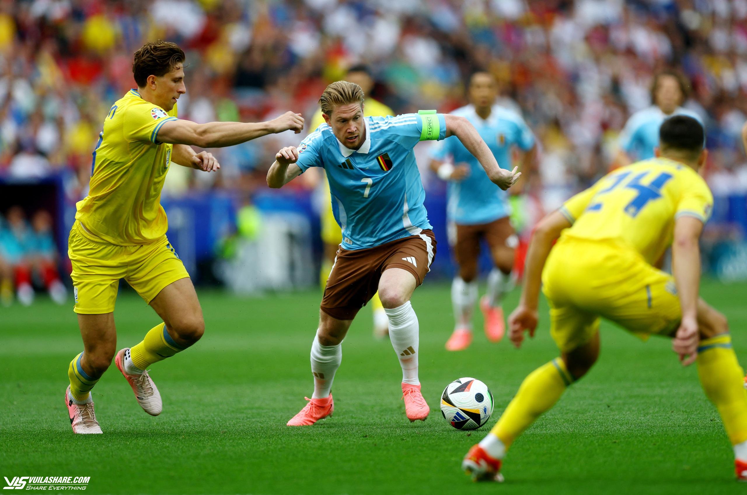 Lukaku vẫn ‘ghét’ ghi bàn, đội tuyển Bỉ bị Ukraine cầm hòa, đấu Pháp ở vòng play-off- Ảnh 2.