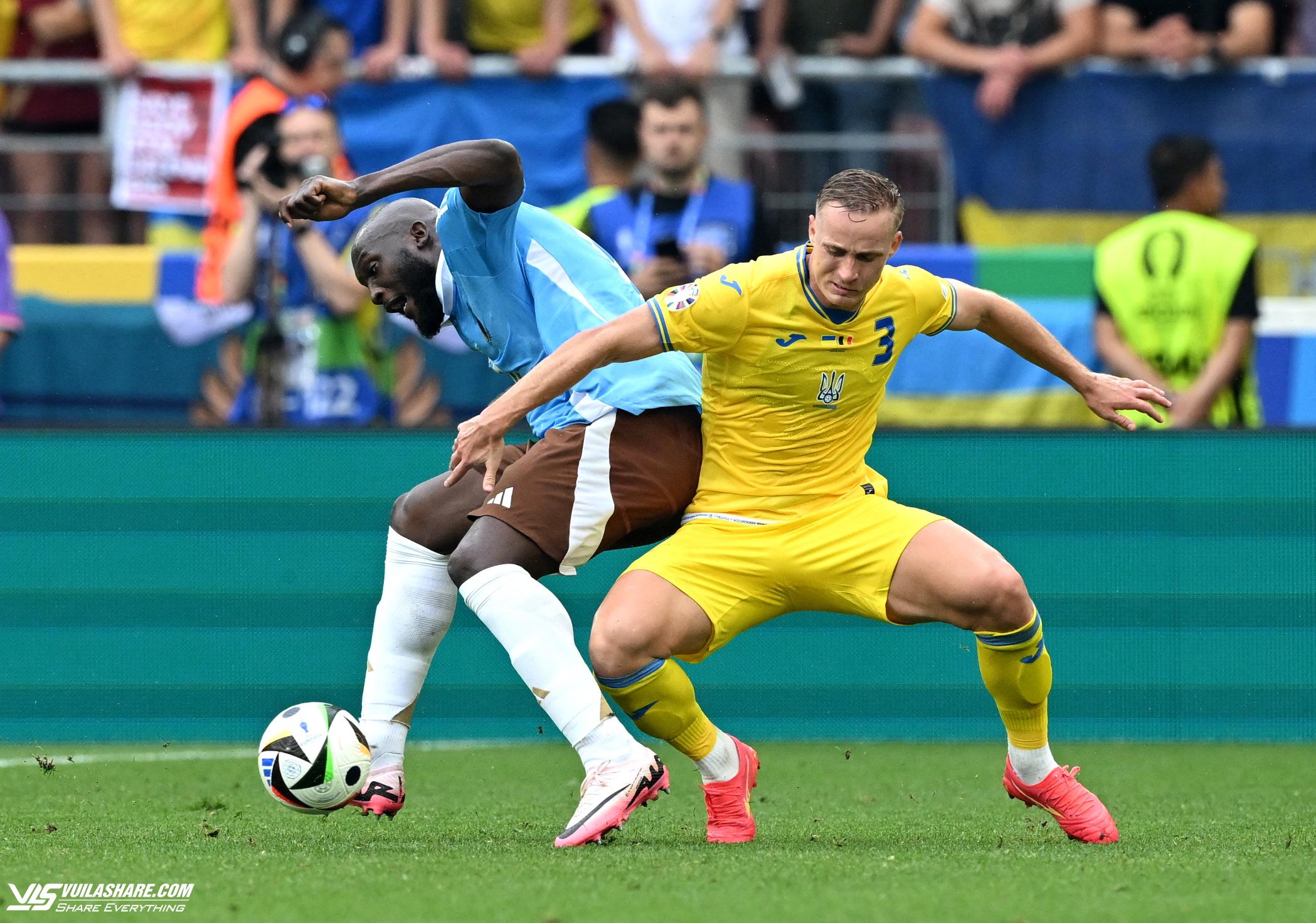 Lukaku vẫn ‘ghét’ ghi bàn, đội tuyển Bỉ bị Ukraine cầm hòa, đấu Pháp ở vòng play-off- Ảnh 3.