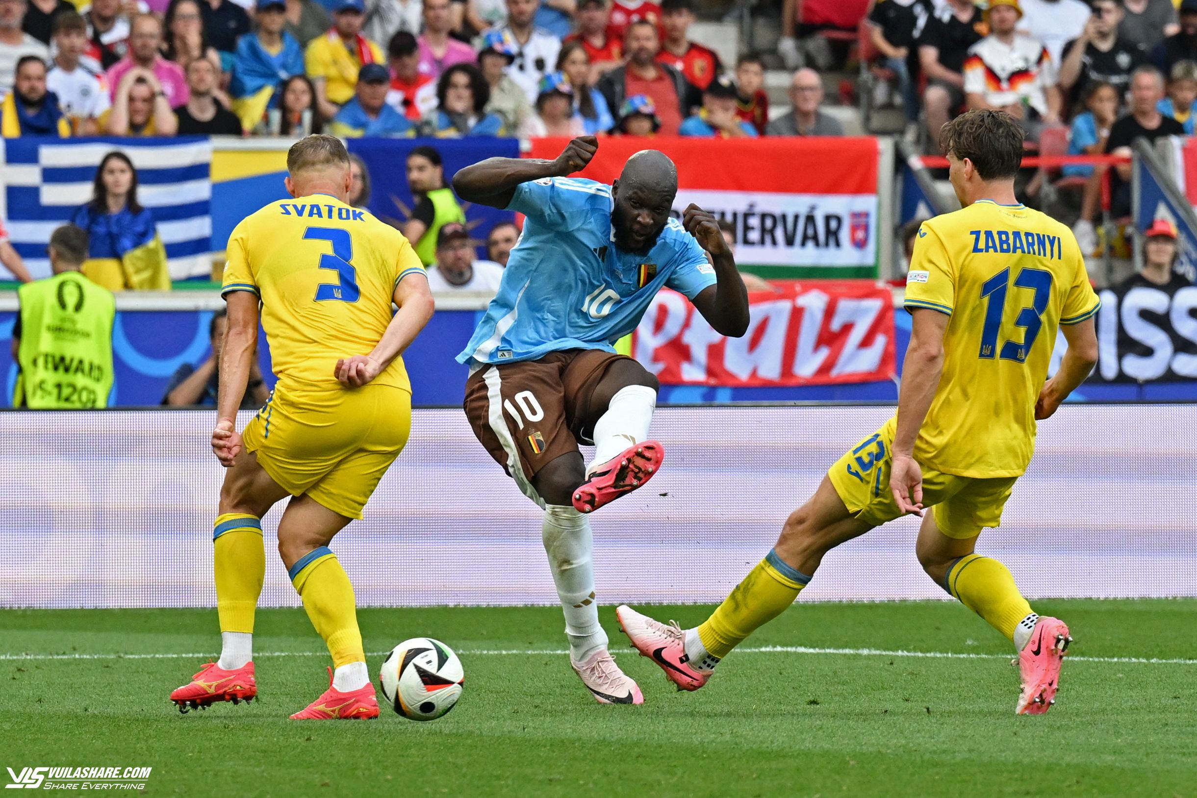 Lukaku vẫn ‘ghét’ ghi bàn, đội tuyển Bỉ bị Ukraine cầm hòa, đấu Pháp ở vòng play-off- Ảnh 5.