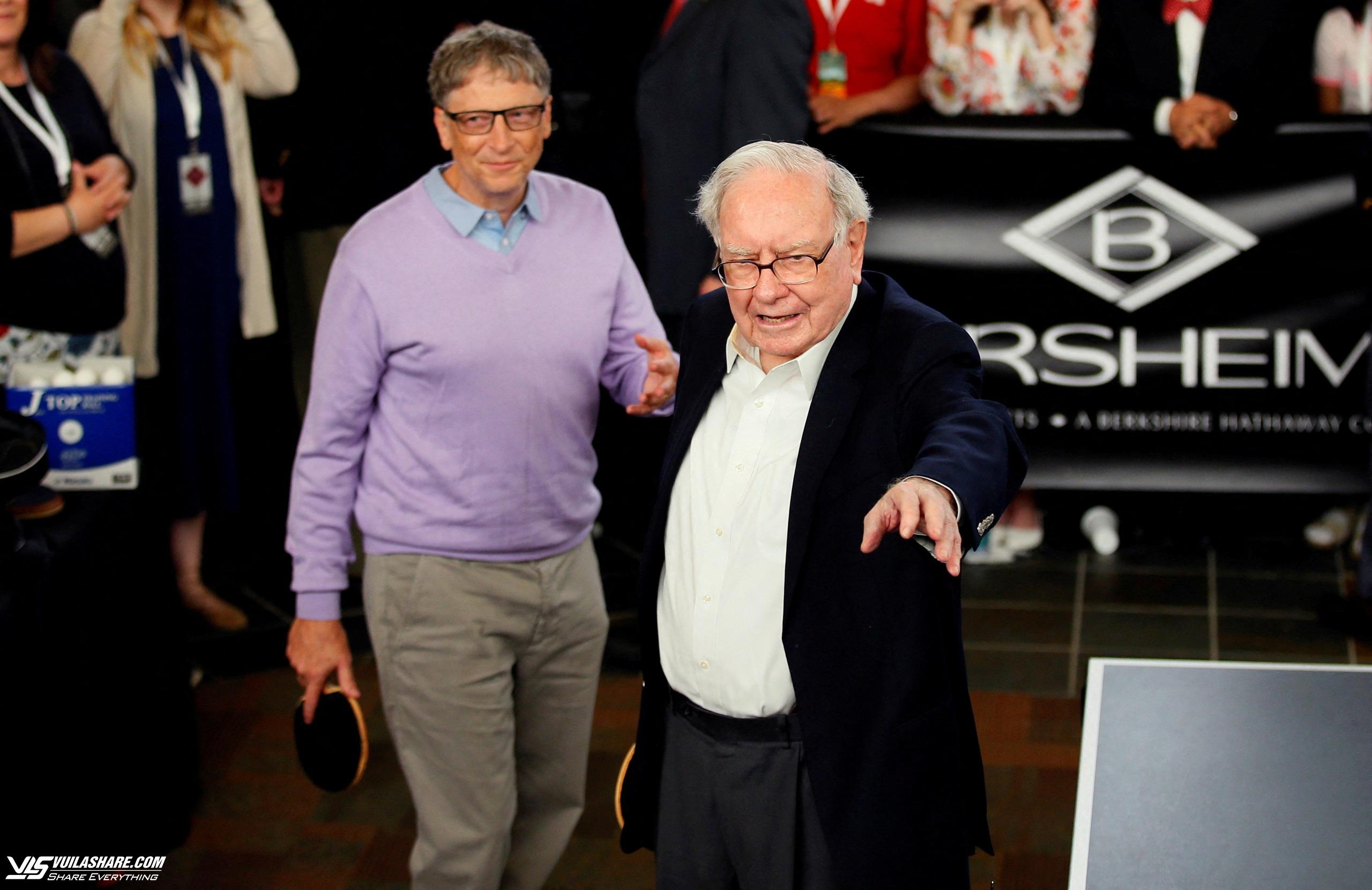Tỉ phú Warren Buffett quyên góp số tiền kỷ lục làm từ thiện- Ảnh 1.