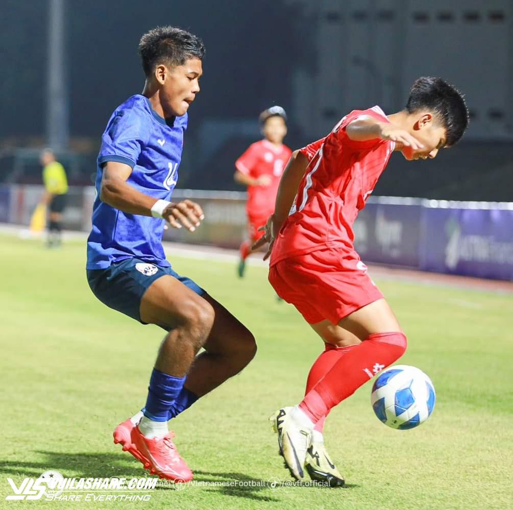 U.16 Việt Nam phung phí cơ hội, bị Campuchia cầm hòa, gặp 'cửa khó' ở giải Đông Nam Á- Ảnh 3.