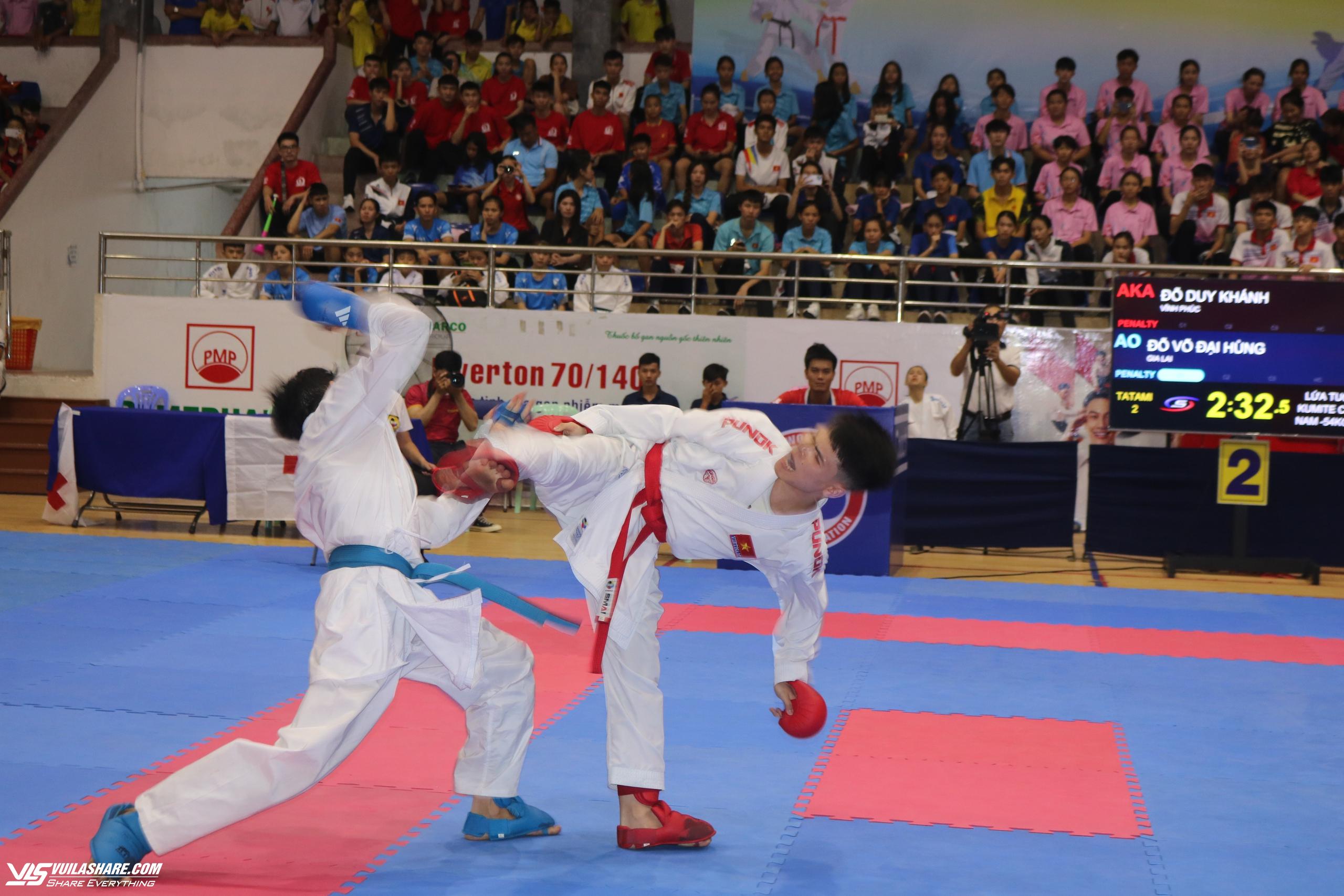 Gần 1.000 VĐV tranh tài tại giải vô địch trẻ karate quốc gia năm 2024- Ảnh 1.