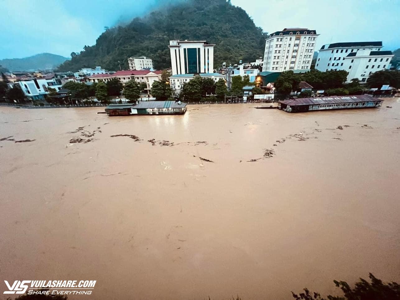 Mưa lớn gây ngập lụt ở Hải Phòng, Quảng Ninh, Hà Giang 'không bất thường'- Ảnh 1.