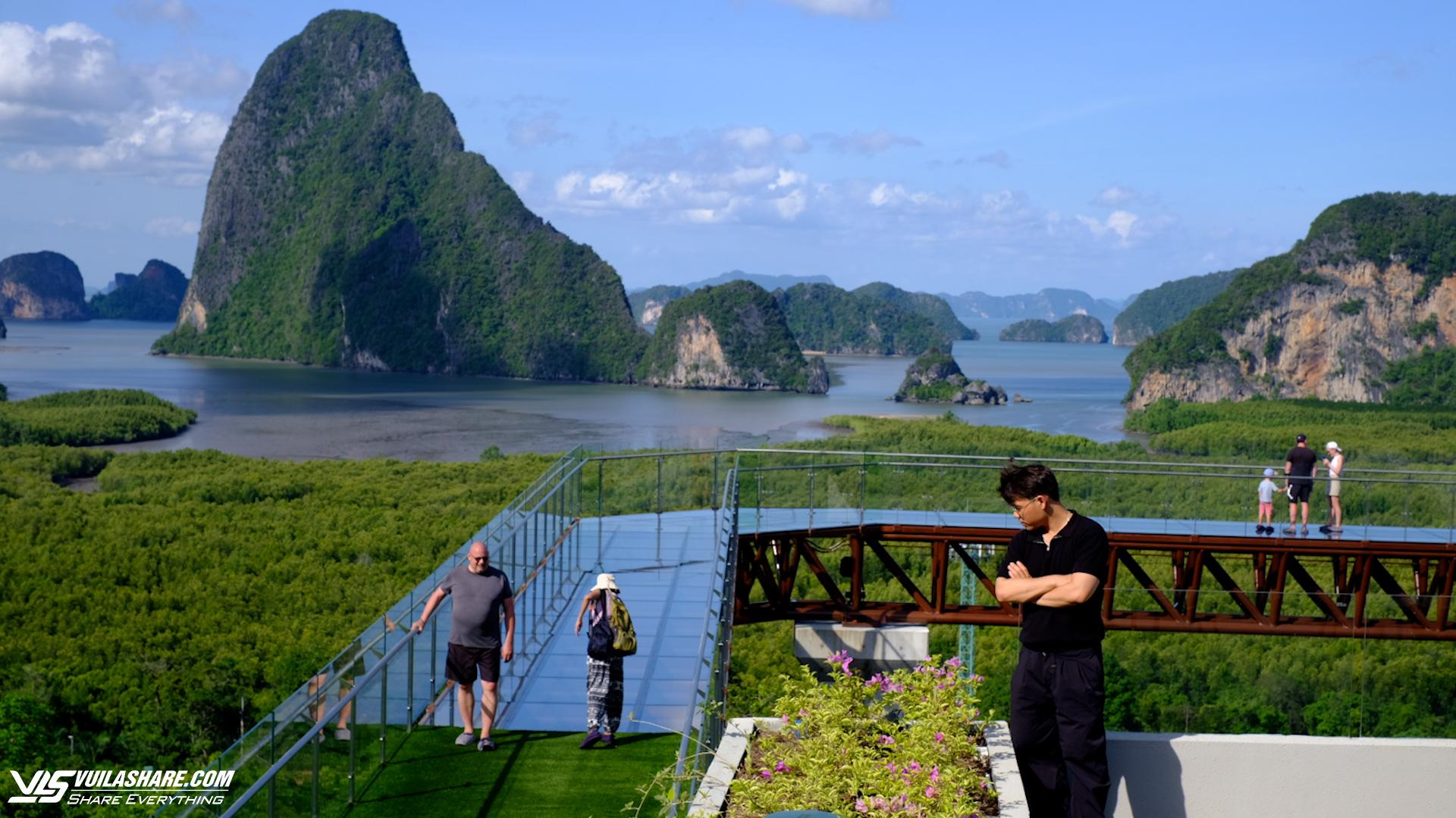 Khách Việt Nam thích thú trải nghiệm cầu kính cao 80 m ở Thái Lan- Ảnh 5.