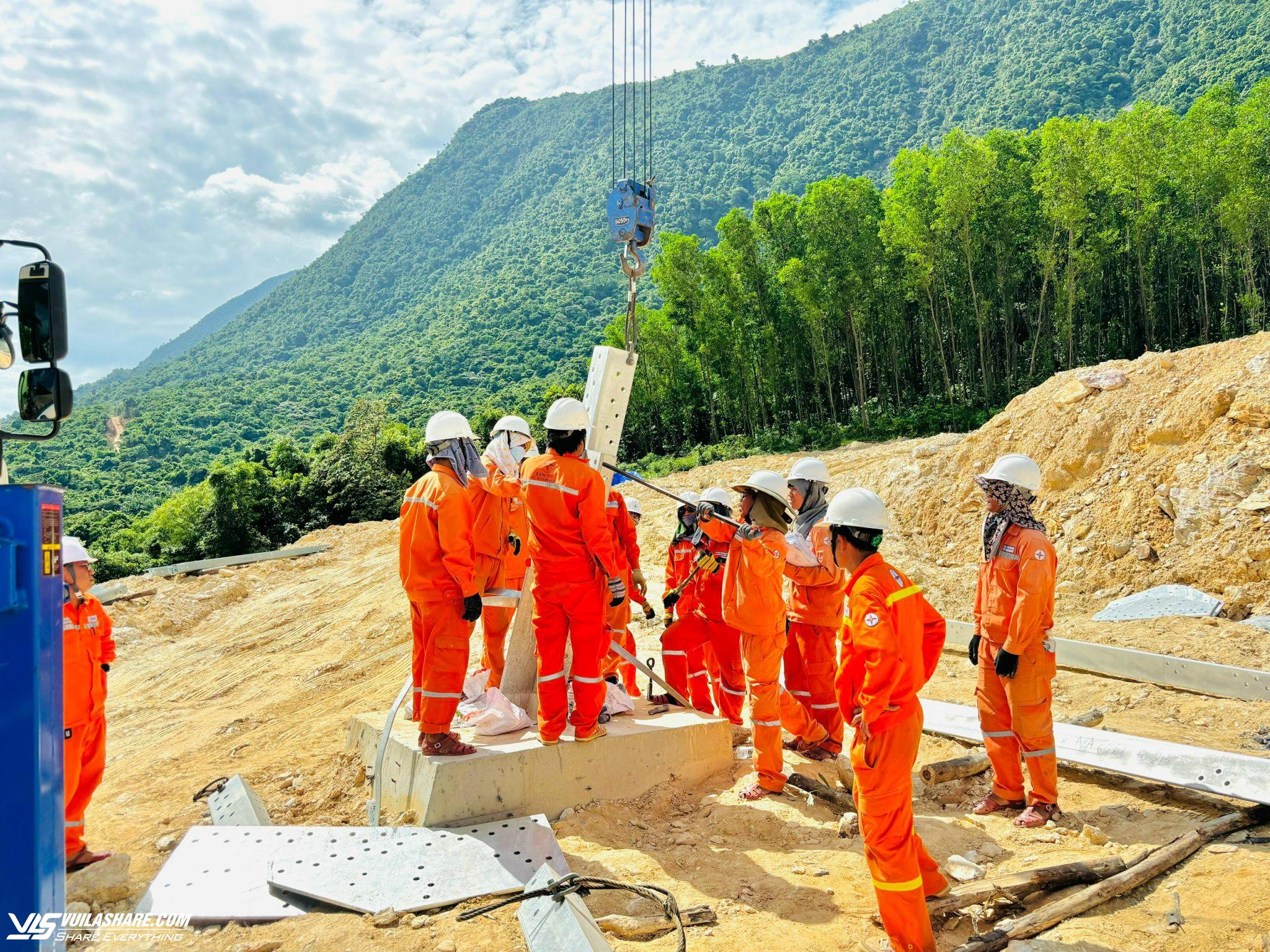 Tuổi trẻ Hà Tĩnh ra quân hỗ trợ dự án đường dây 500 kV mạch 3- Ảnh 6.