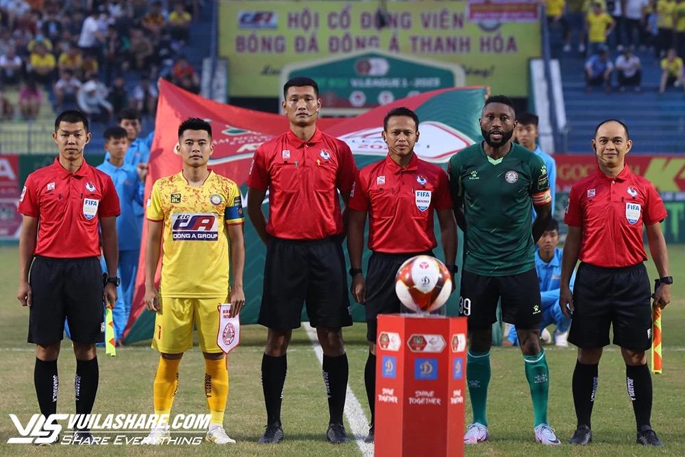 Lịch thi đấu, trực tiếp vòng 24 V-League hôm nay: Nảy lửa Quảng Nam đấu SLNA, trọng tài ngoại- Ảnh 2.