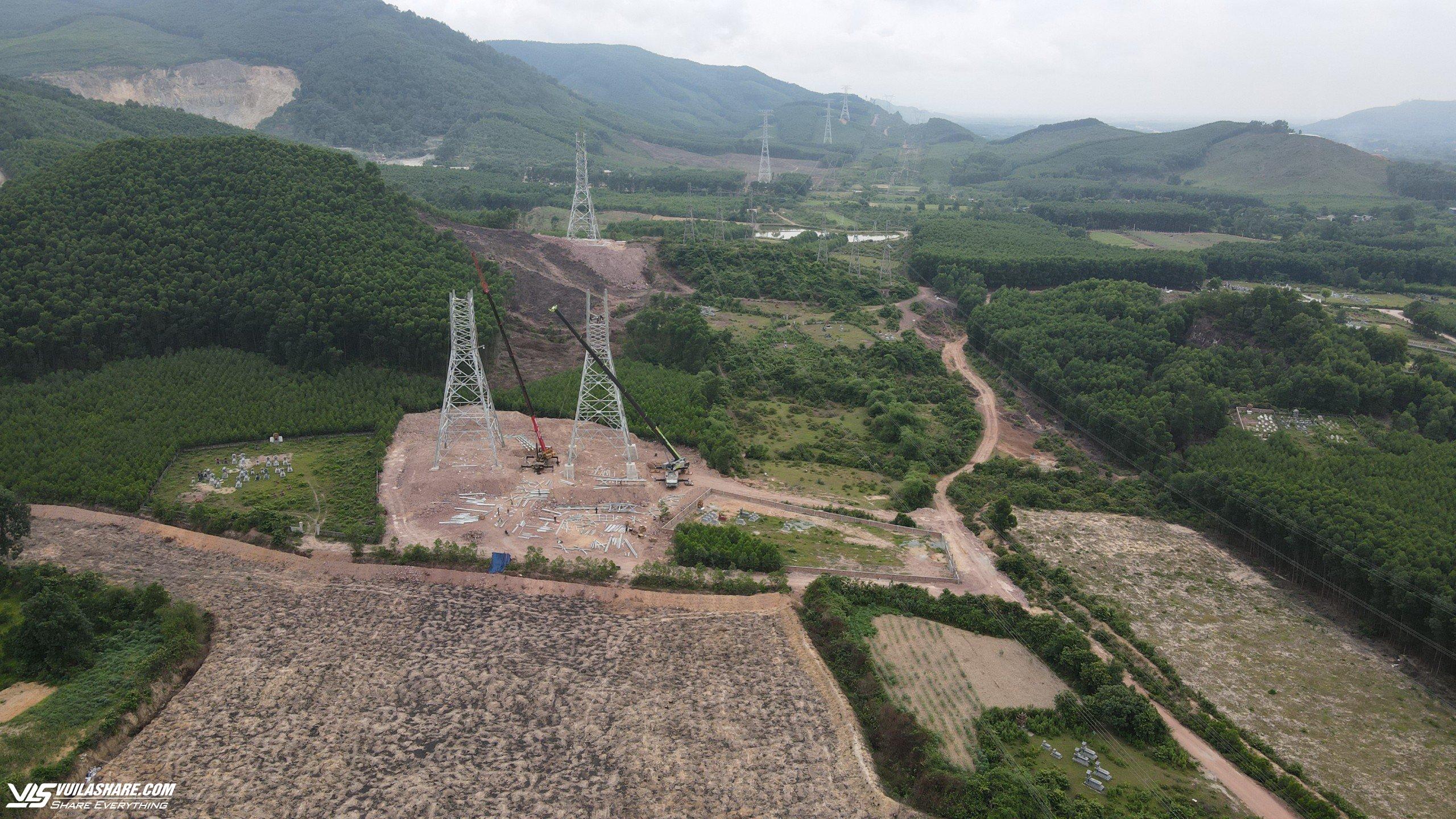 Cận cảnh công trường xây dựng đường dây 500 kV mạch 3 qua Hà Tĩnh- Ảnh 7.
