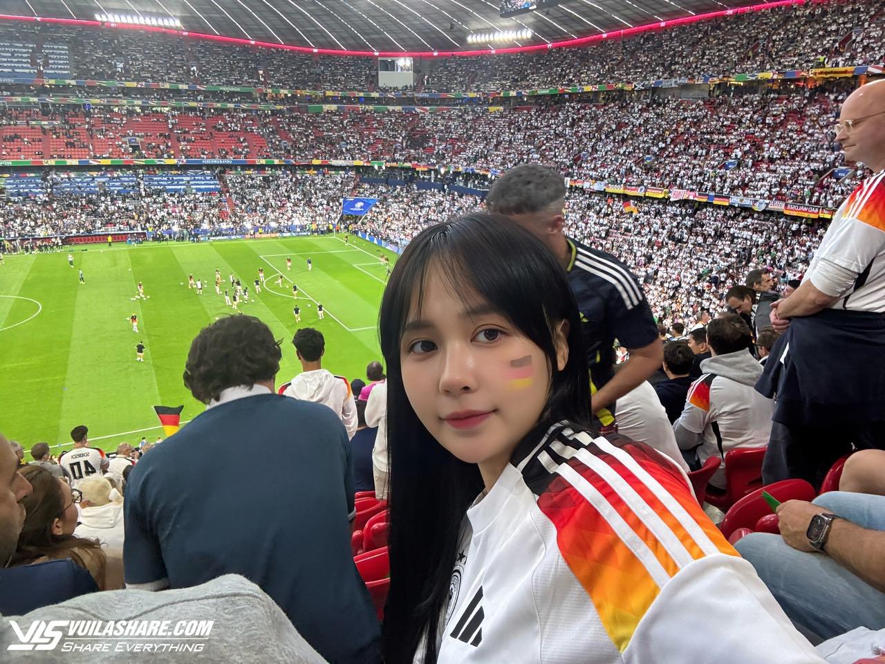 Hâm mộ tuyển Đức từ năm 9 tuổi, cô gái chi 200 triệu đồng xem EURO 2024- Ảnh 1.