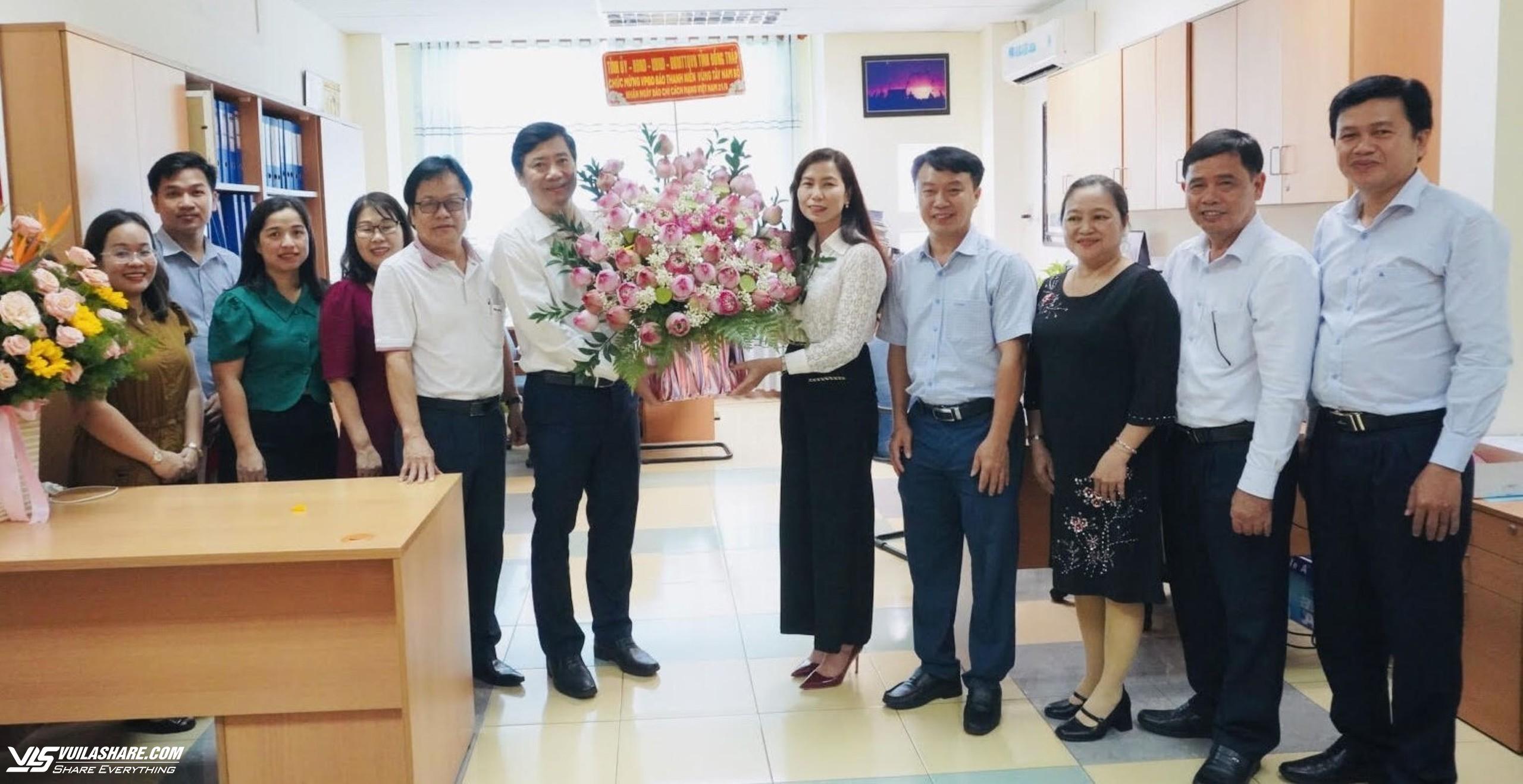 Chủ tịch tỉnh Đồng Tháp: Báo Thanh Niên góp phần nâng cao vị thế cho địa phương- Ảnh 1.