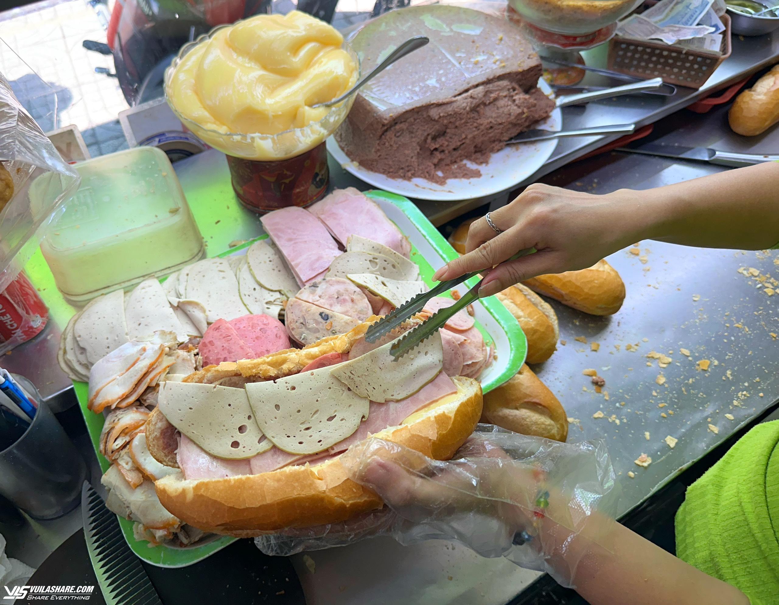Hôm nay Michelin Guide công bố danh sách quán ăn ở Việt Nam: Bánh mì liệu có đánh rớt như 2023?- Ảnh 7.