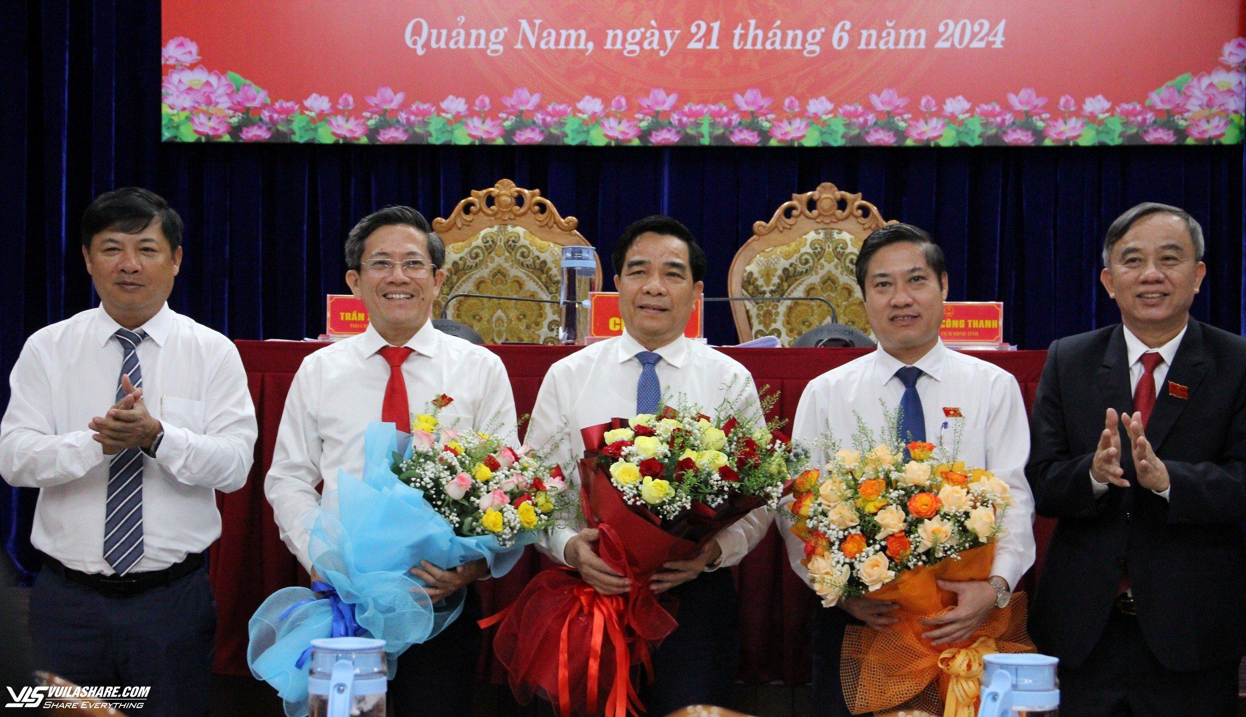 Ông Lê Văn Dũng được bầu giữ chức Chủ tịch UBND tỉnh Quảng Nam- Ảnh 1.