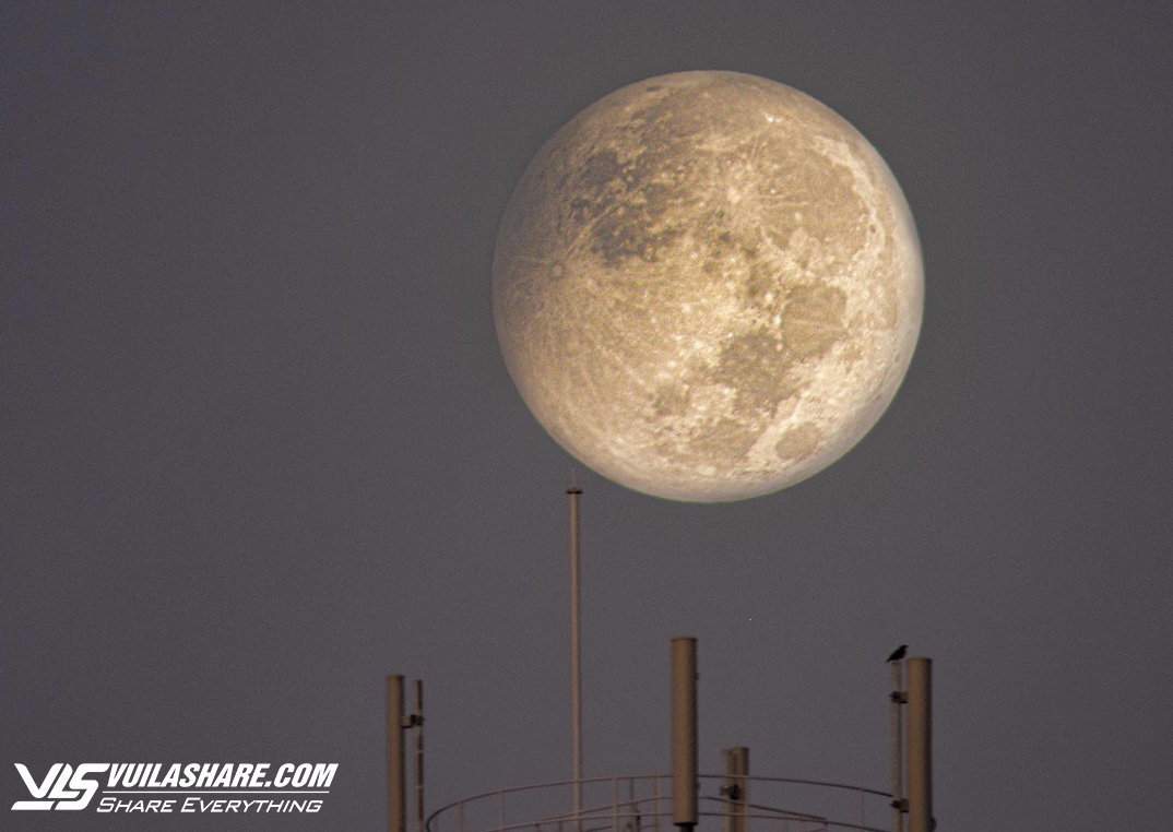 Tối nay người Việt hãy nhìn lên bầu trời ngắm 'trăng tròn thấp nhất 2024'- Ảnh 1.