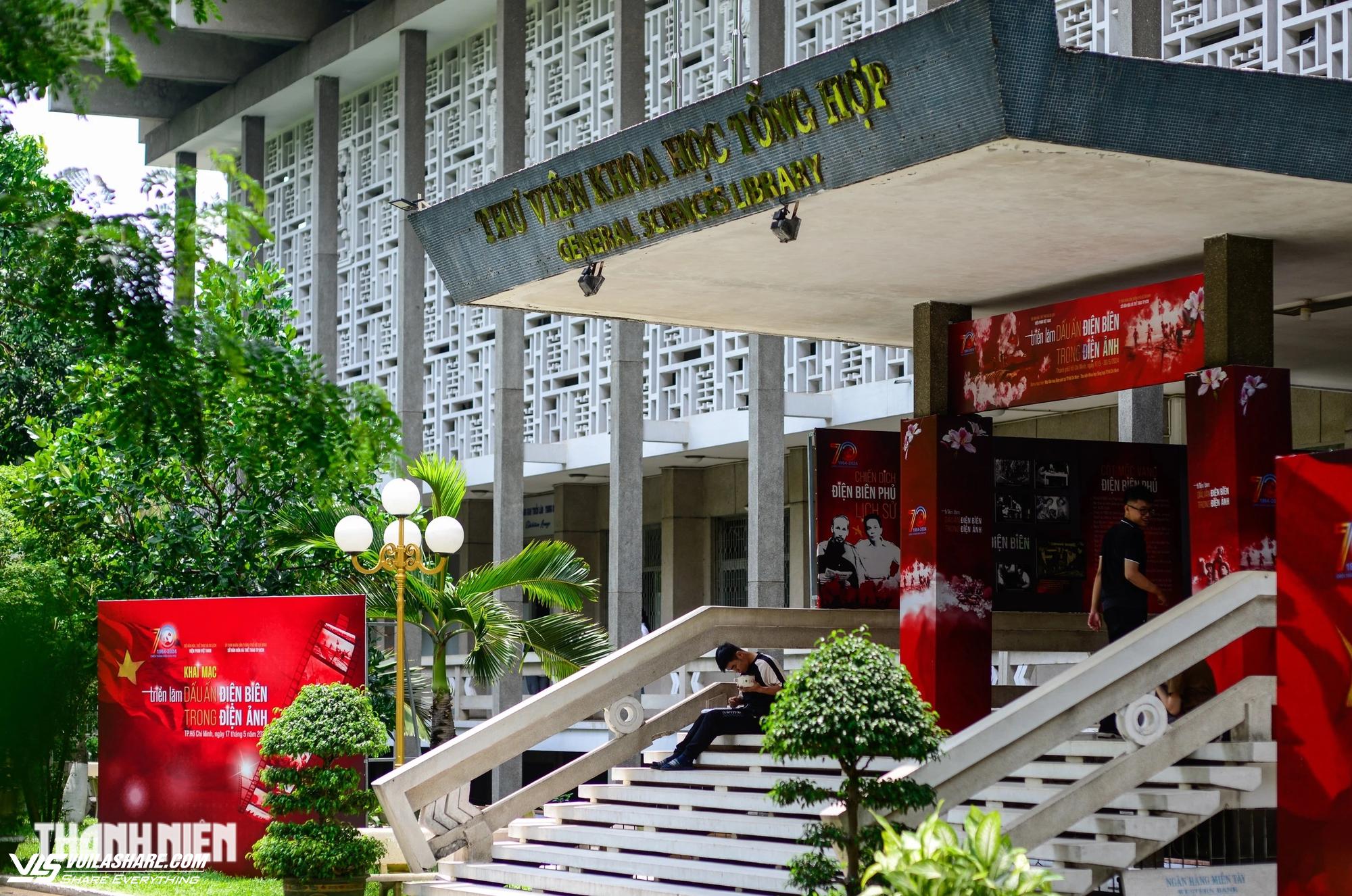 Bên trong thư viện công cộng đầu tiên ở Việt Nam hoạt động đến ngày nay- Ảnh 1.