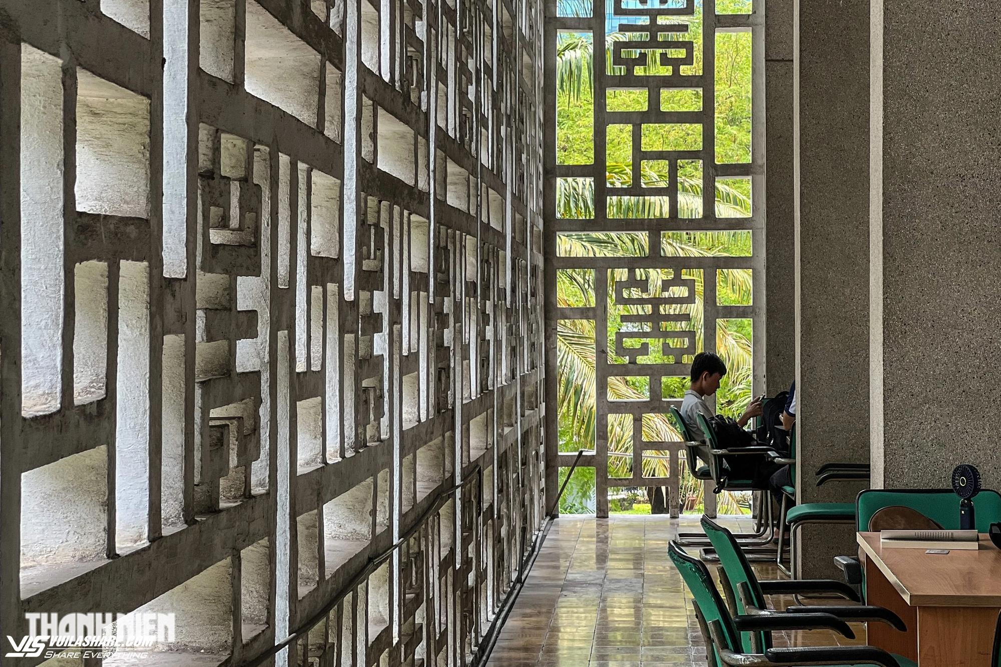 Bên trong thư viện công cộng đầu tiên ở Việt Nam hoạt động đến ngày nay- Ảnh 9.