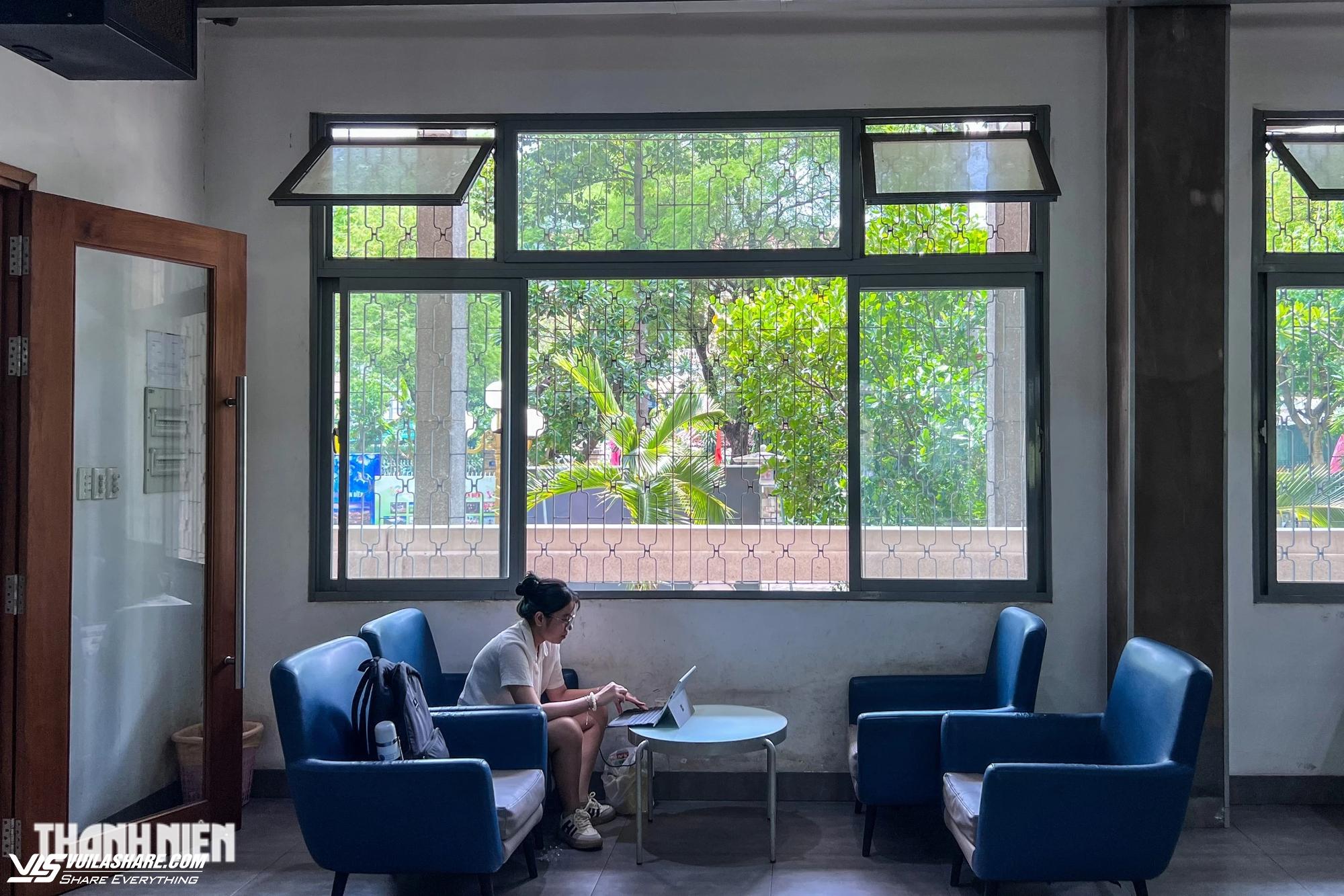 Bên trong thư viện công cộng đầu tiên ở Việt Nam hoạt động đến ngày nay- Ảnh 12.