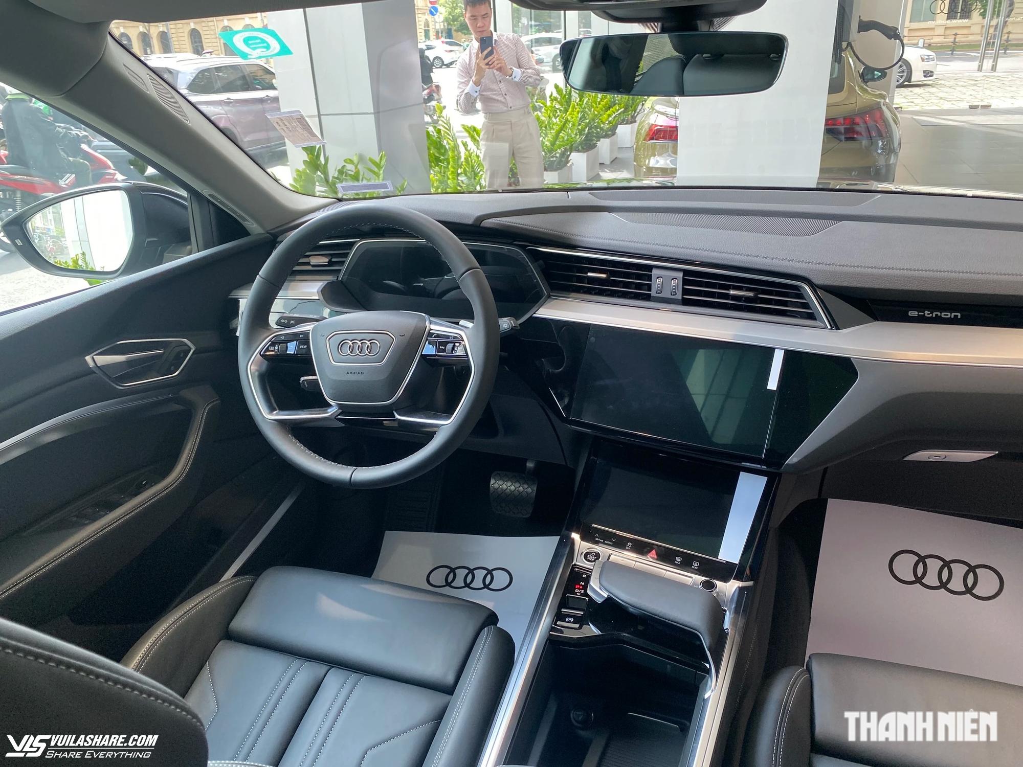 SUV điện Audi Q8 e-tron giá từ 3,8 tỉ đồng tại Việt Nam- Ảnh 3.