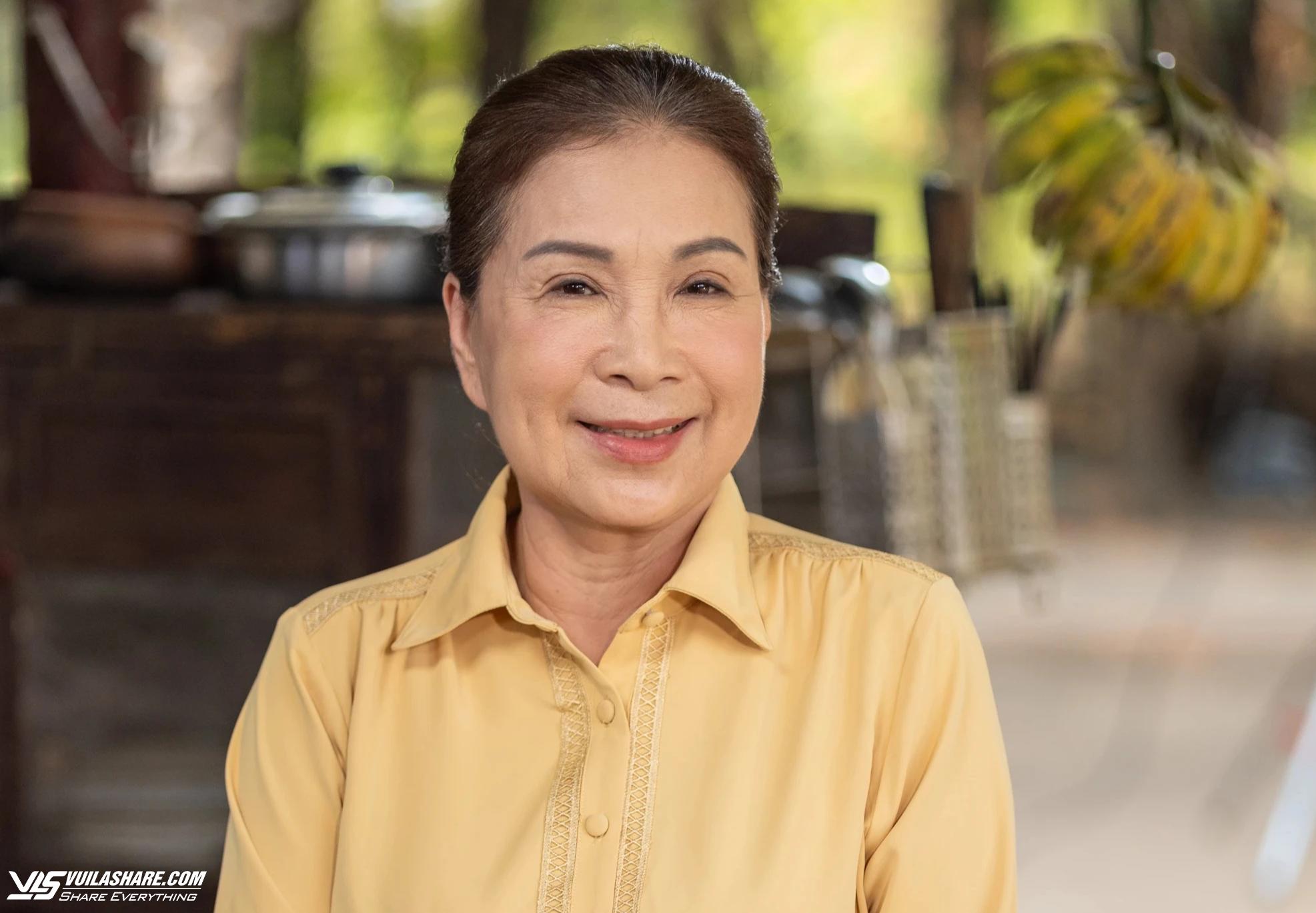 NSND Kim Xuân trải lòng về cuộc sống và bí quyết giữ hạnh phúc ở tuổi U.70- Ảnh 1.