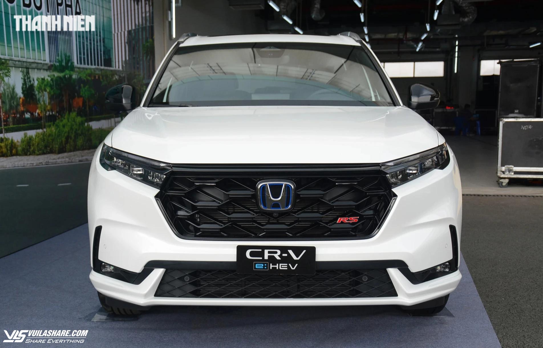 Honda triệu hồi sách hướng dẫn sử dụng CR-V e:HEV RS tại Việt Nam- Ảnh 1.