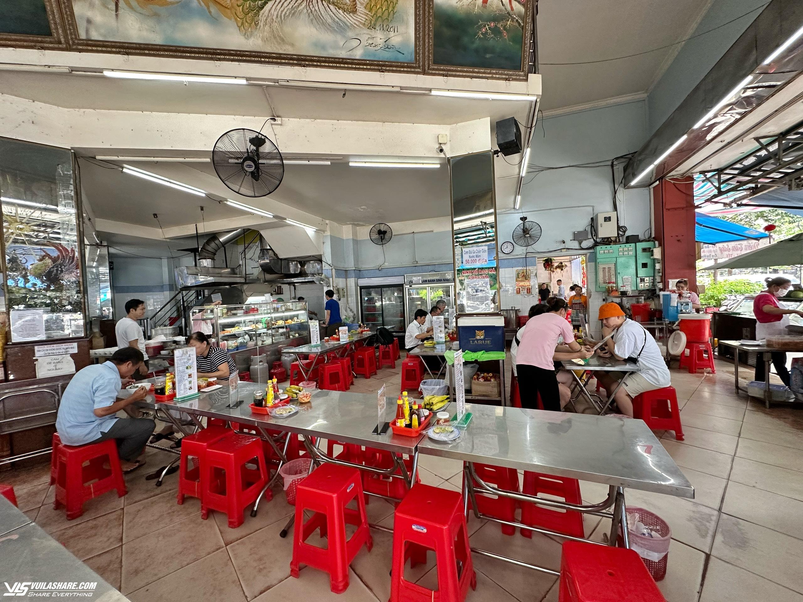 Hôm nay Michelin Guide công bố danh sách quán ăn ở Việt Nam: Bánh mì liệu có đánh rớt như 2023?- Ảnh 6.