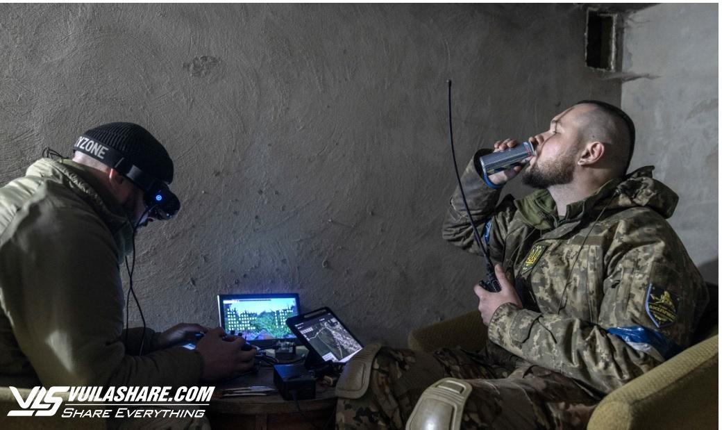 Nước tăng lực đang tiếp sức cho binh sĩ Ukraine giữa cuộc chiến với Nga?- Ảnh 1.