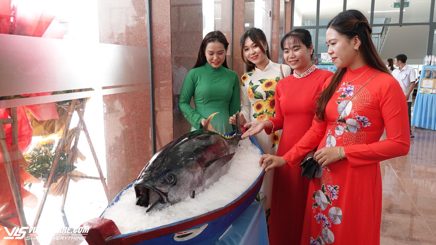 Nhiều đầu bếp nổi tiếng thế giới sẽ trổ tài chế biến cá ngừ đại dương ở Bình Định- Ảnh 1.