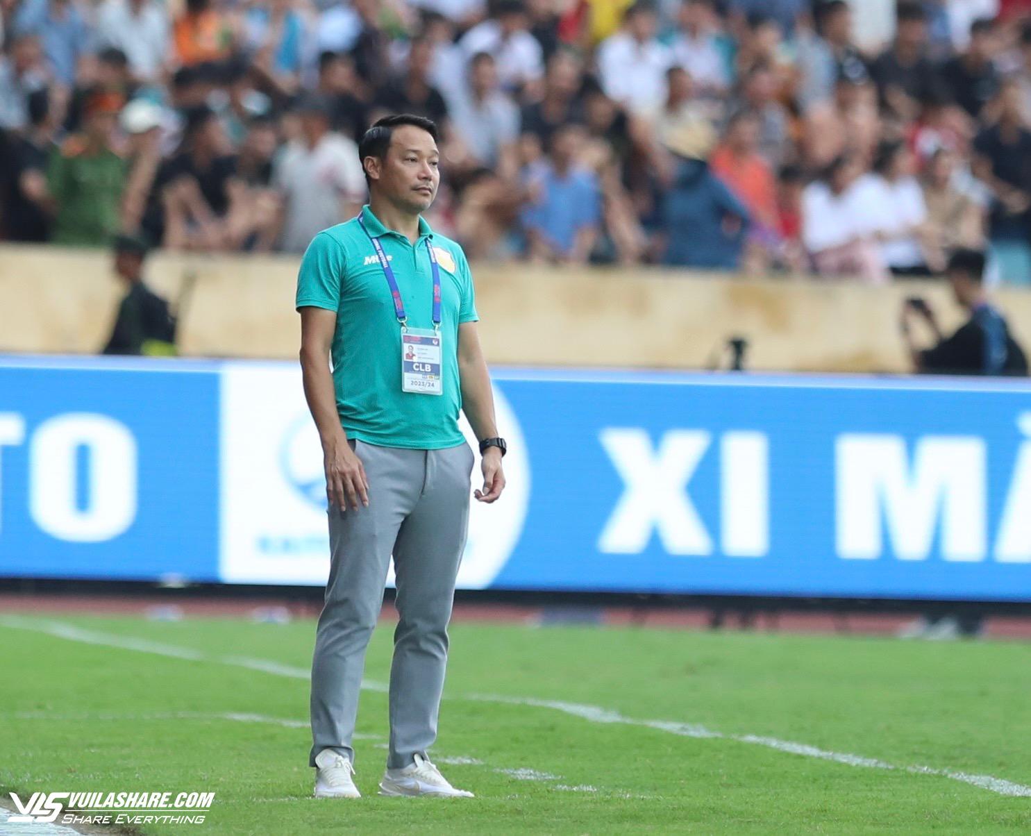 Thiên Trường 'mở hội', CLB Nam Định sớm giành chức vô địch V-League: Vui sao nước mắt lại trào!- Ảnh 14.