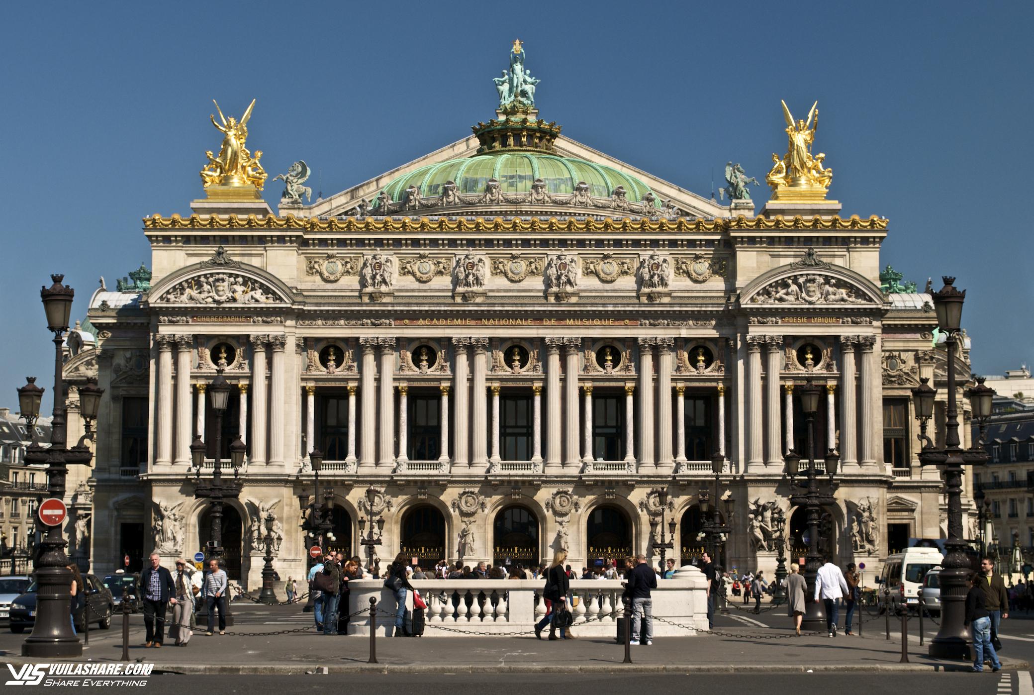 Các nhà hát lộng lẫy có kiến trúc từ cổ điển tới hiện đại tại Pháp- Ảnh 1.