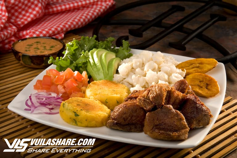 Những món ăn hấp dẫn và phổ biến tại Ecuador- Ảnh 3.