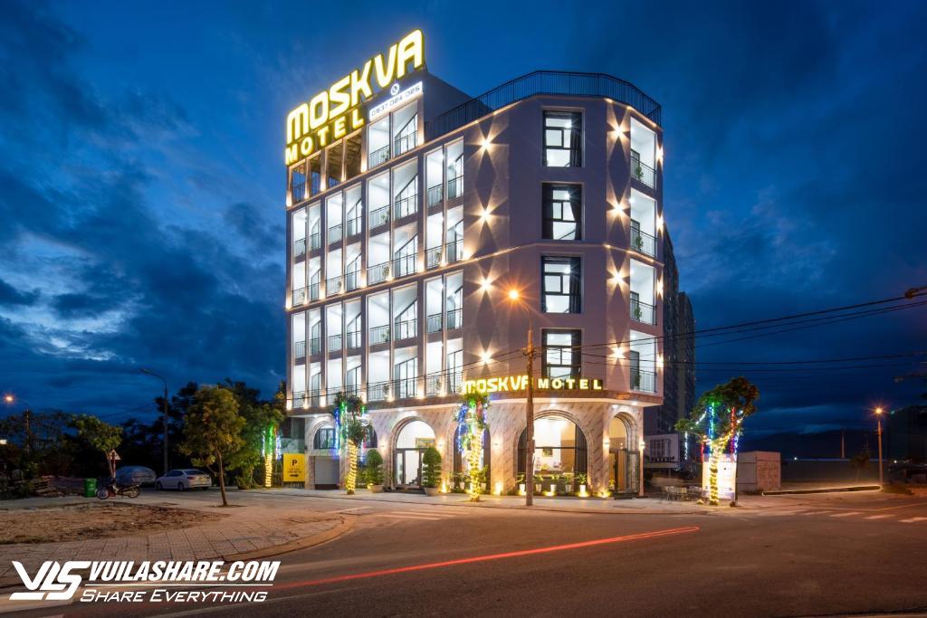 'Điểm danh' những khách sạn gần Bà Nà Hill, Đà Nẵng mà bạn có thể cân nhắc- Ảnh 4.