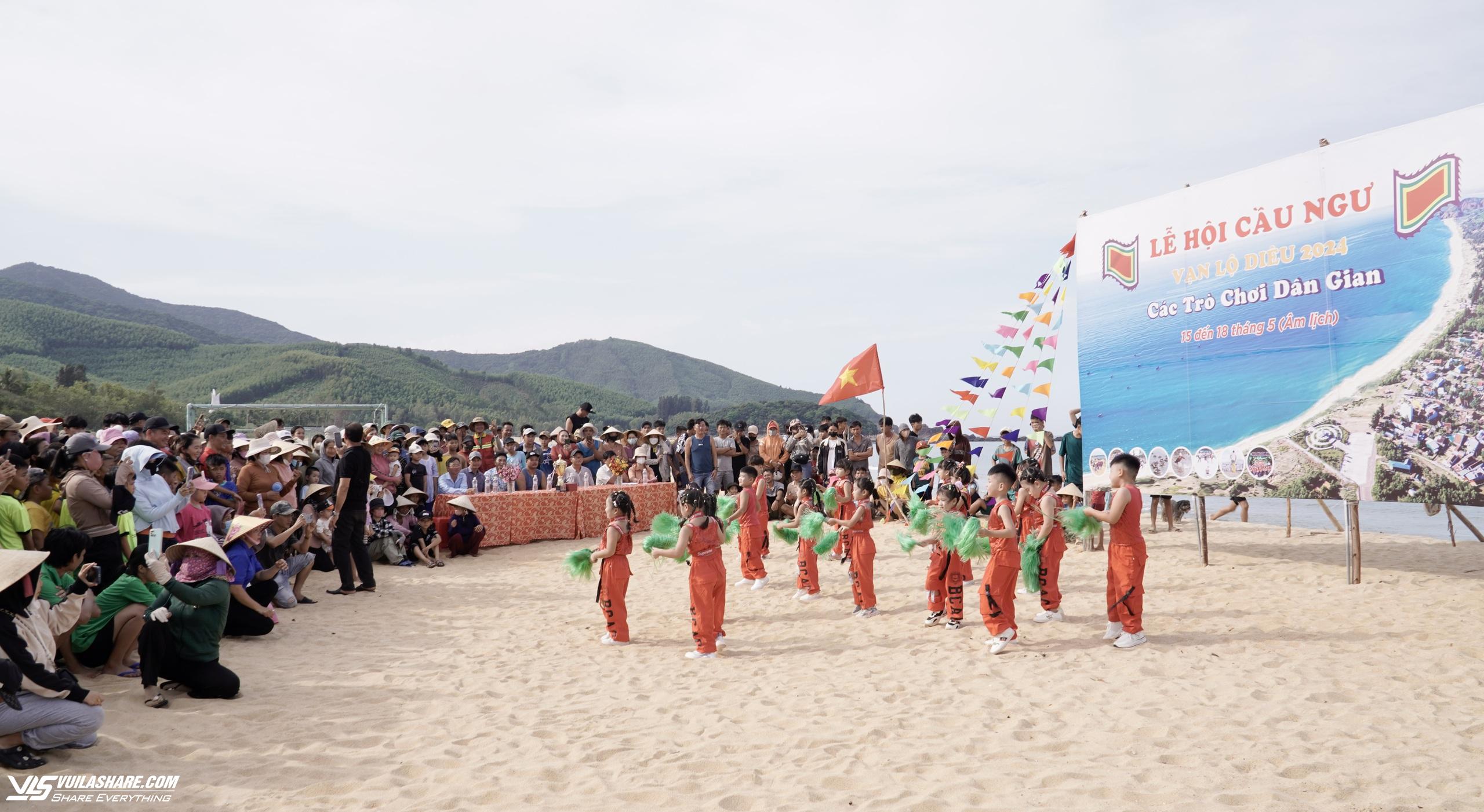 Lễ hội cầu ngư Lộ Diêu: Giữ gìn bản sắc văn hóa biển- Ảnh 7.