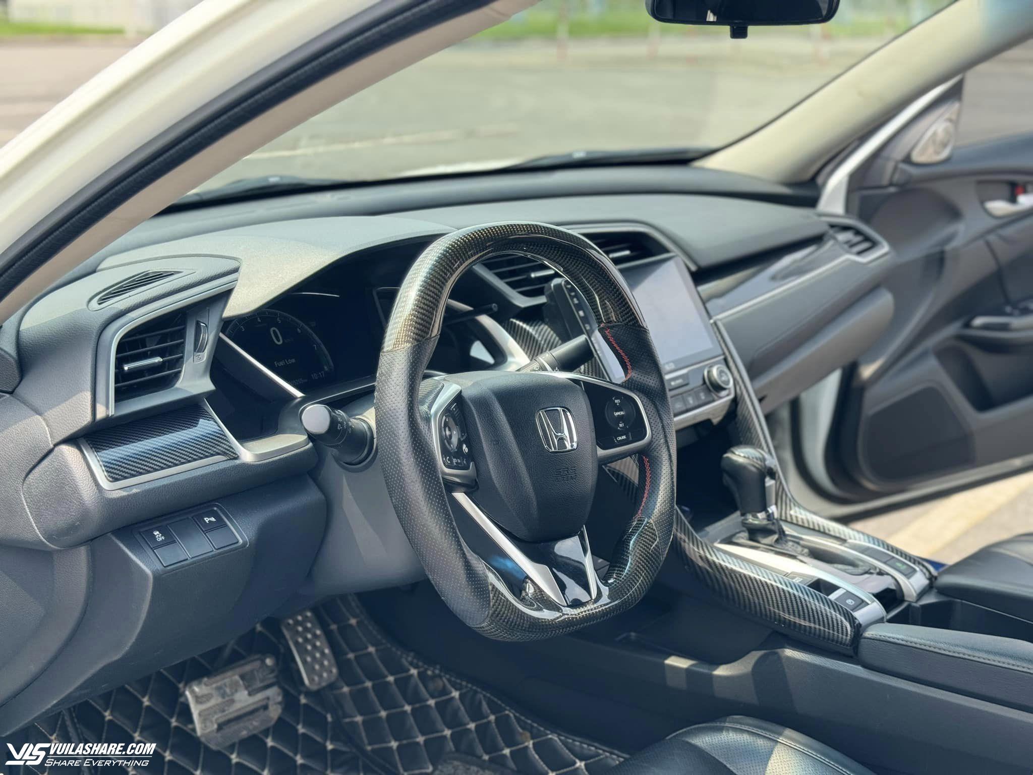 Honda Civic đã qua sử dụng 7 năm giá ngang xe mới Hyundai Accent bản số sàn- Ảnh 3.