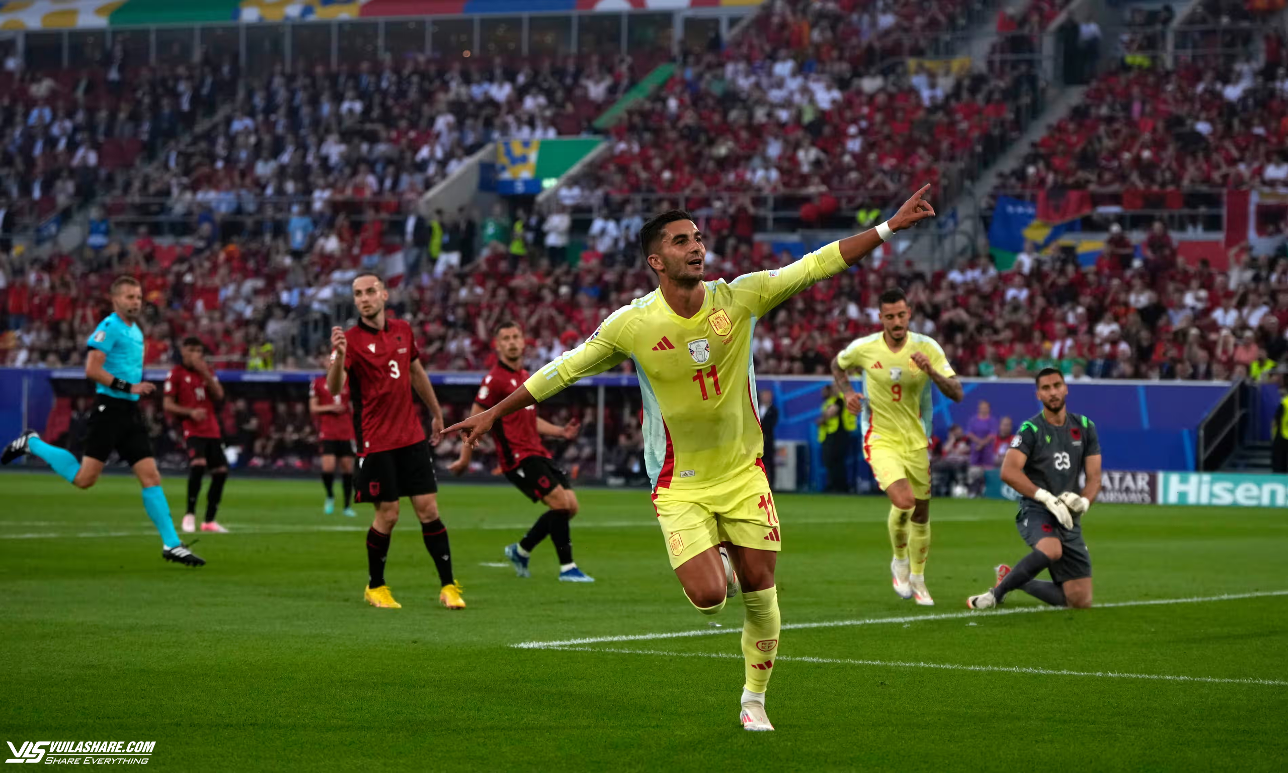 Thắng dễ Albania, đội tuyển Tây Ban Nha vào vòng play-off với ngôi đầu bảng 'tử thần'- Ảnh 3.