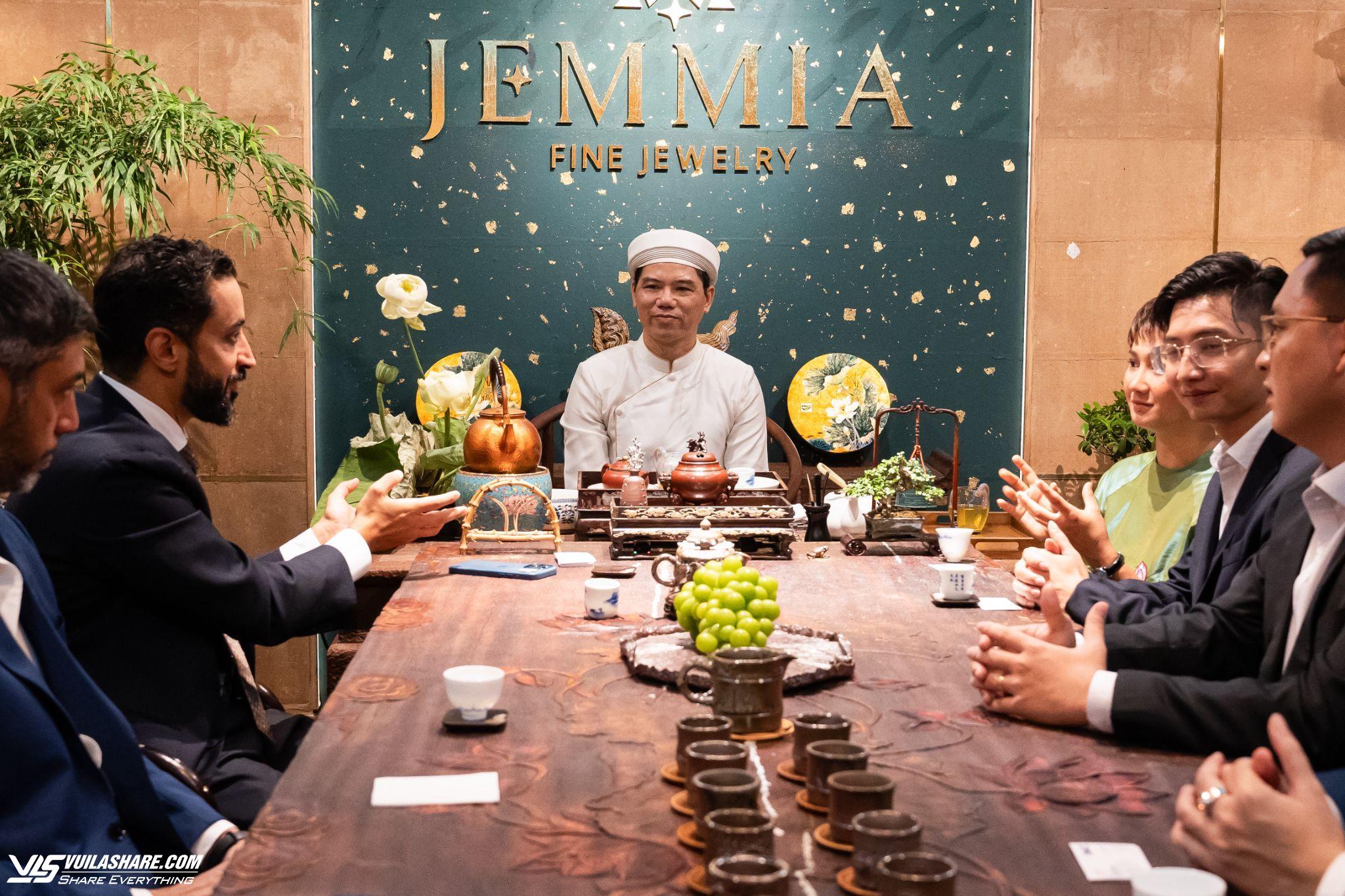 Tỷ phú kim cương Dubai trải nghiệm không gian trà thất sang trọng tại Jemmia- Ảnh 8.