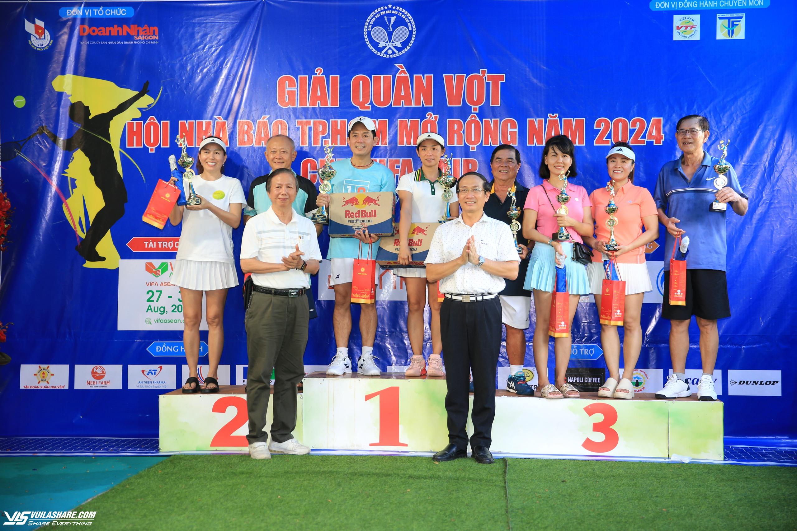 Cả 5 ngôi vô địch đều đổi chủ tại giải quần vợt Hội nhà báo TP.HCM 2024- Ảnh 3.