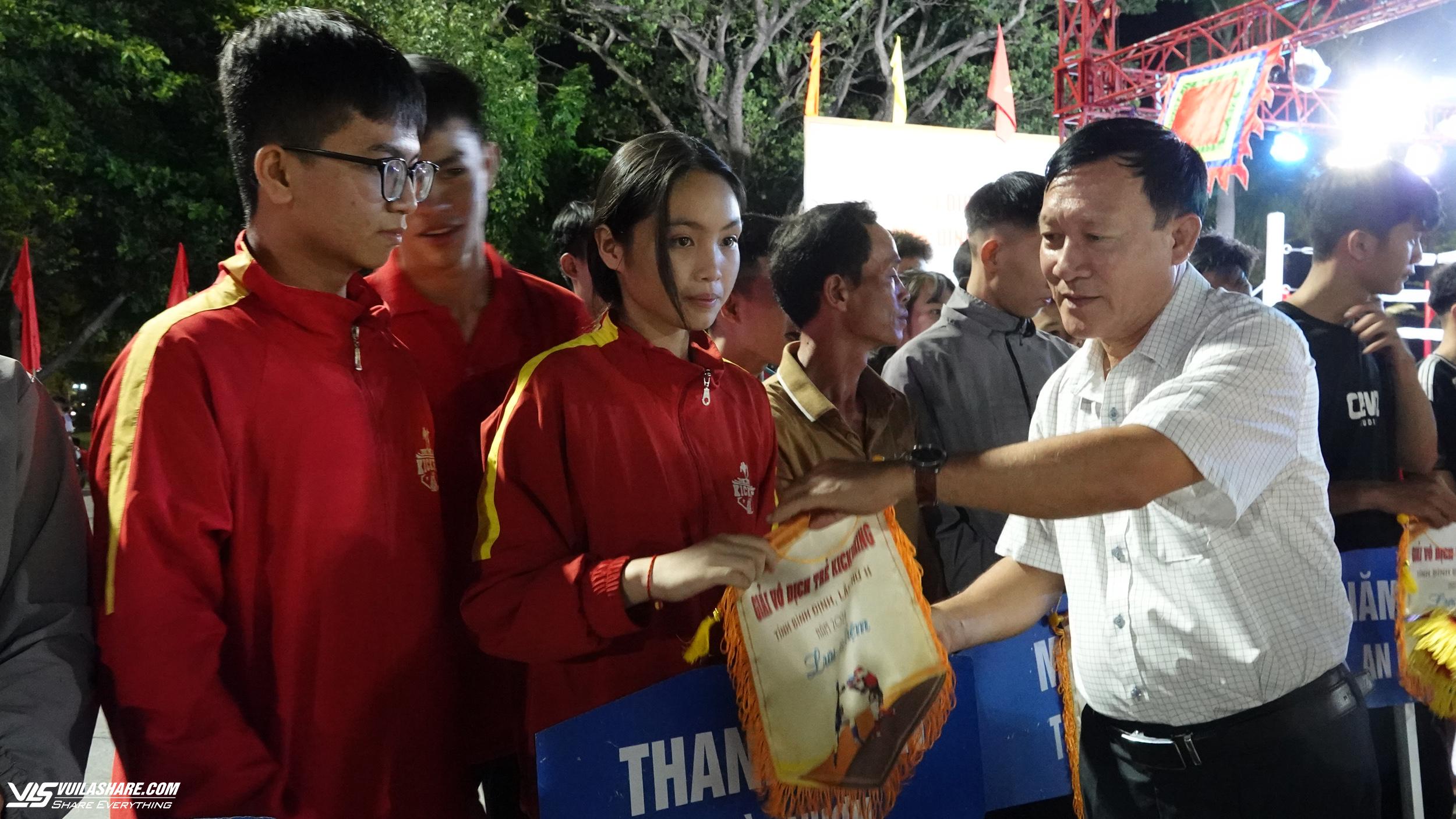 Sôi nổi giải vô địch trẻ kickboxing tỉnh Bình Định- Ảnh 3.