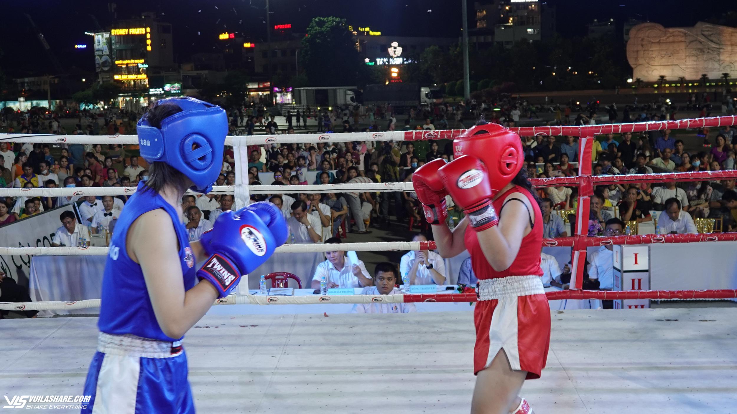 Sôi nổi giải vô địch trẻ kickboxing tỉnh Bình Định- Ảnh 2.