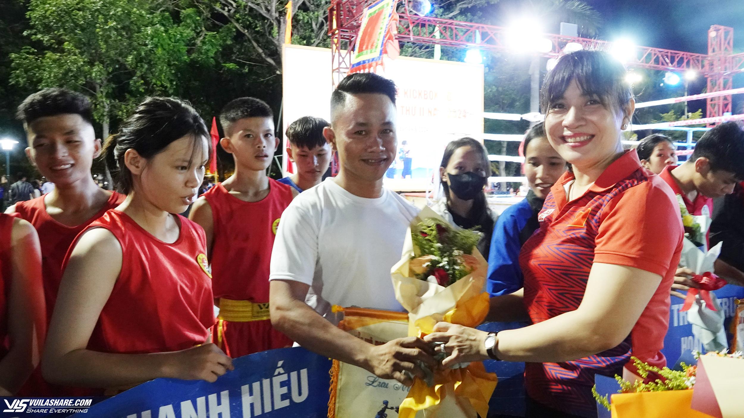Sôi nổi giải vô địch trẻ kickboxing tỉnh Bình Định- Ảnh 4.